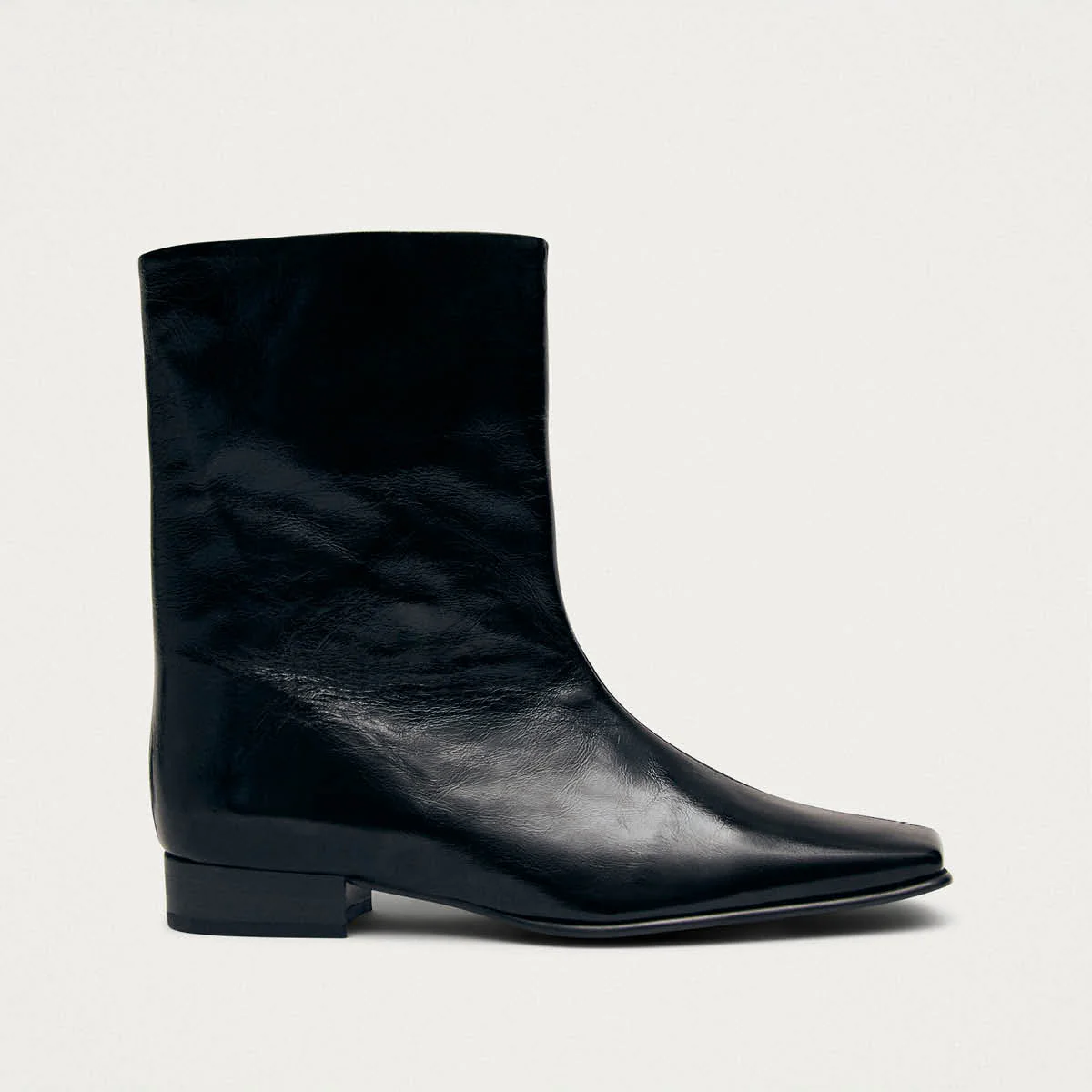 Quinn Rift Black Leather Ankle Boots
