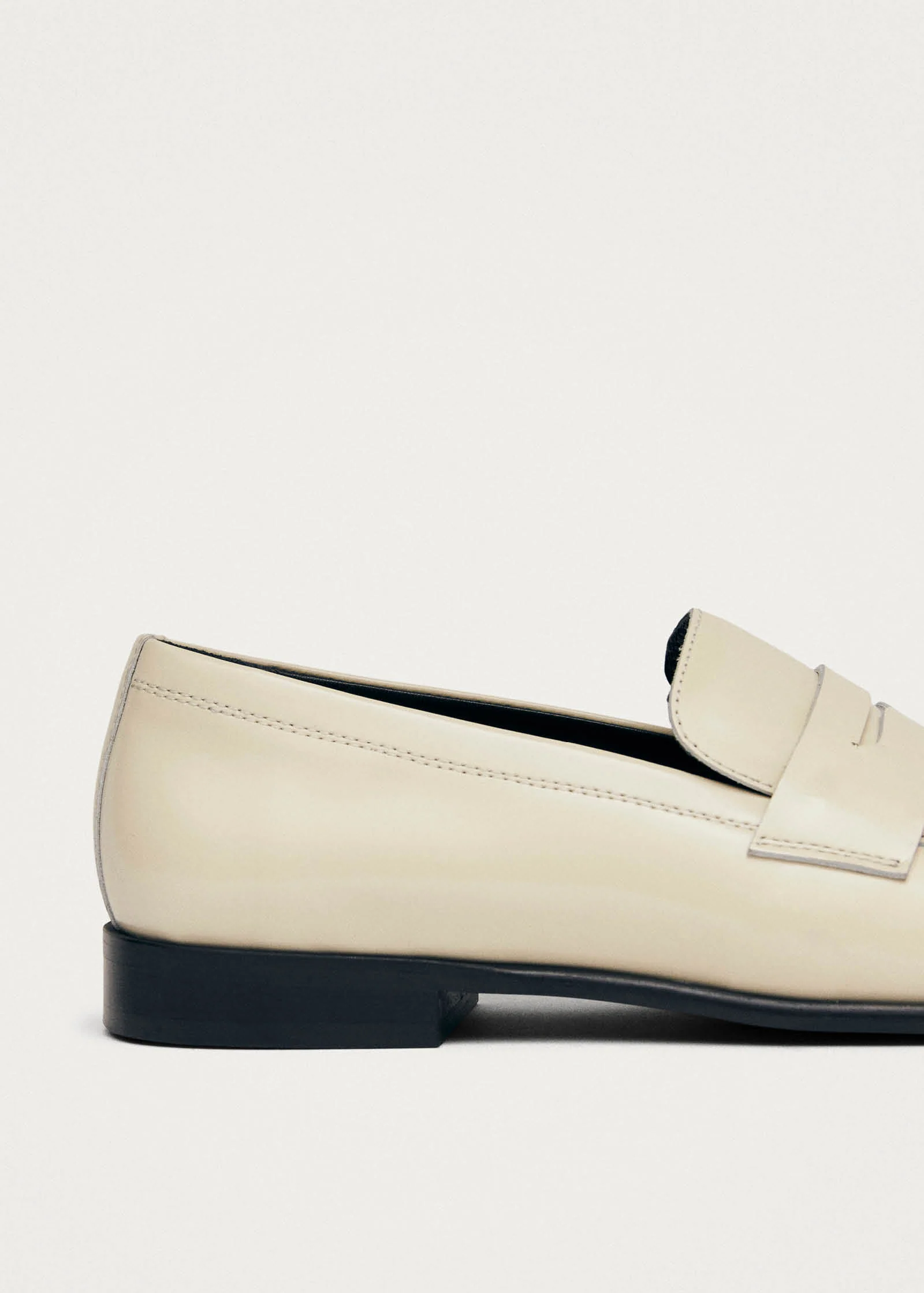 Zaha Cream Leather Loafers