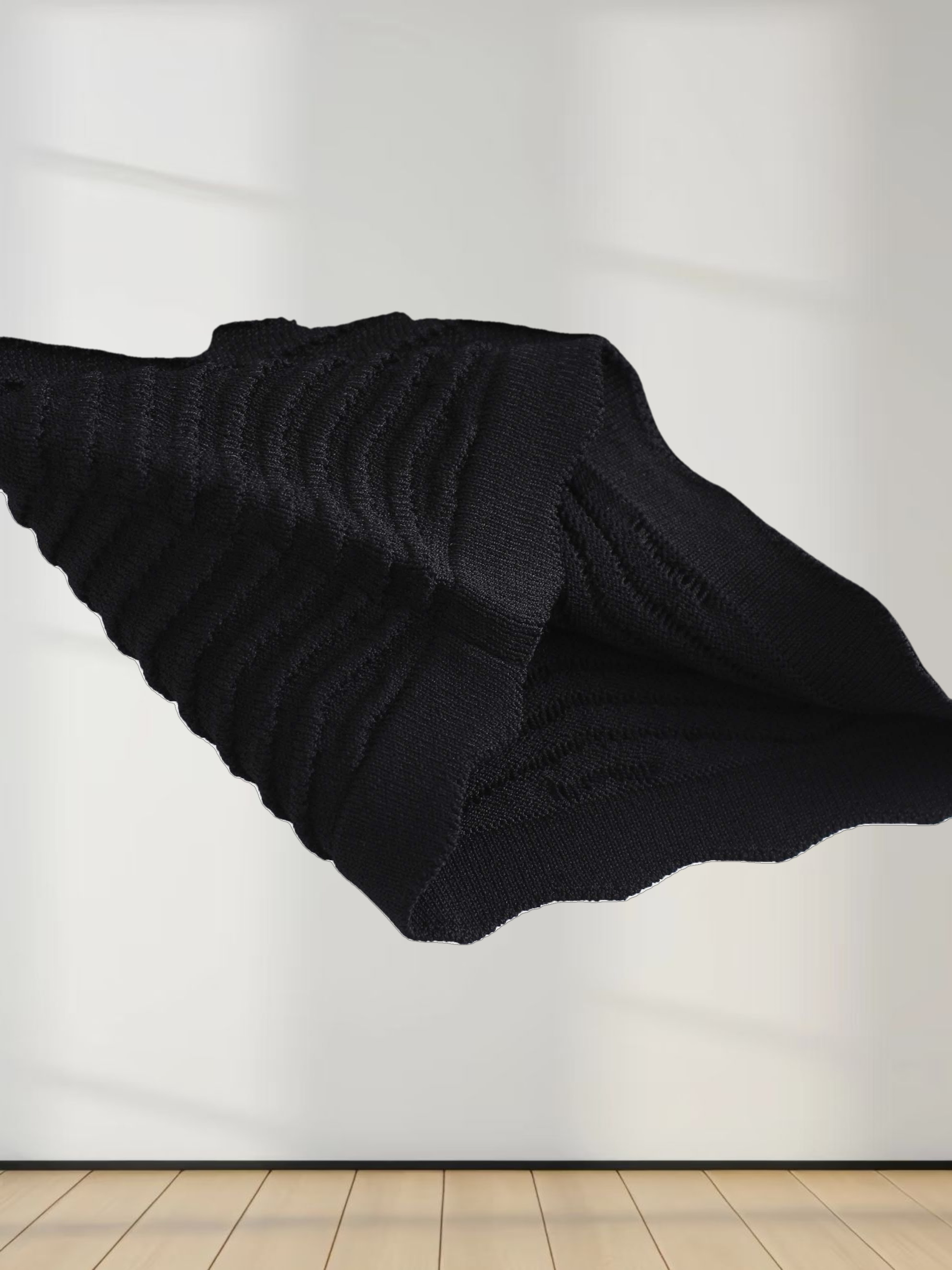 Scallop Edge Collar Sweater-Black