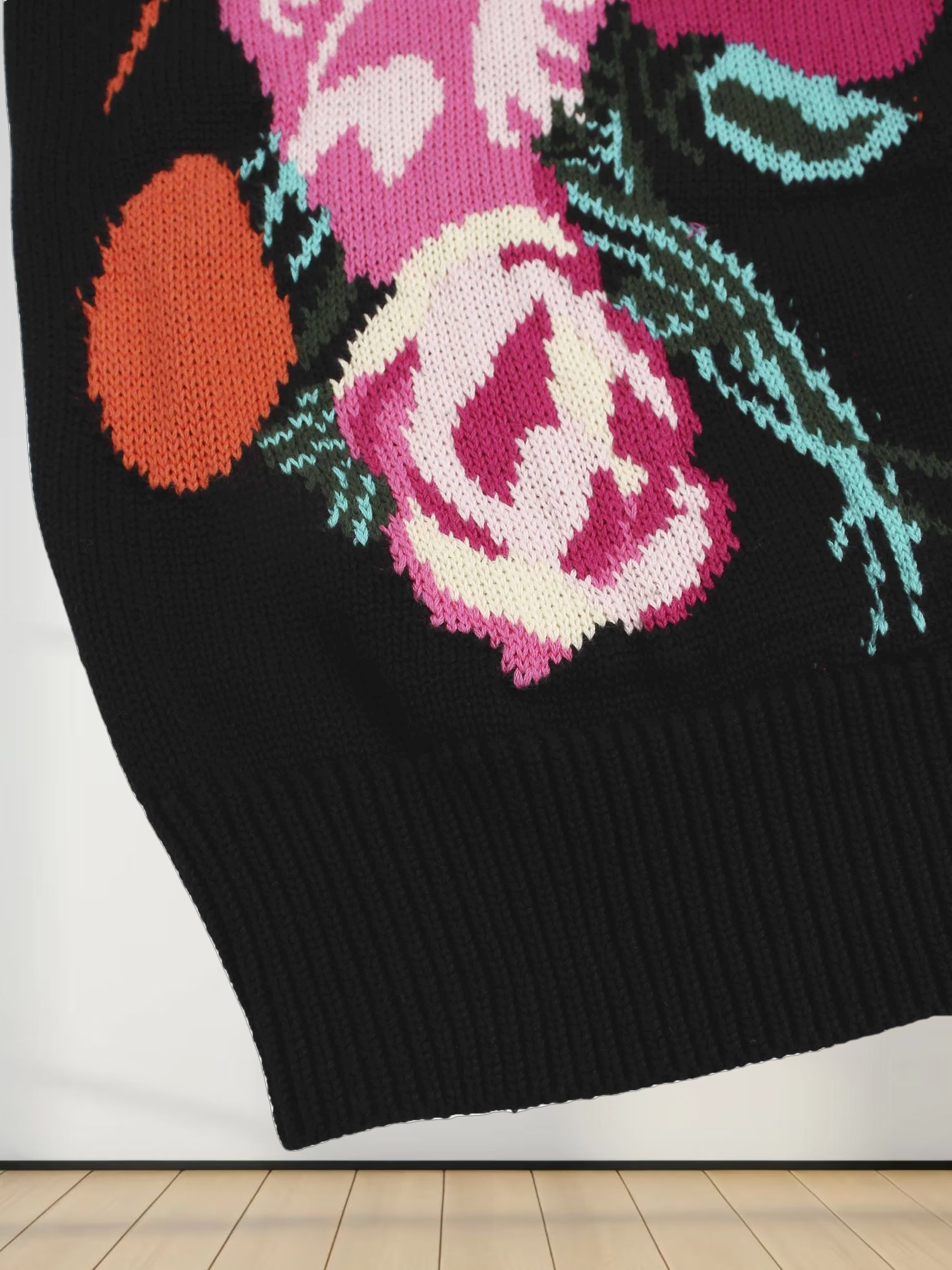 Floral Motif Sweater-Black