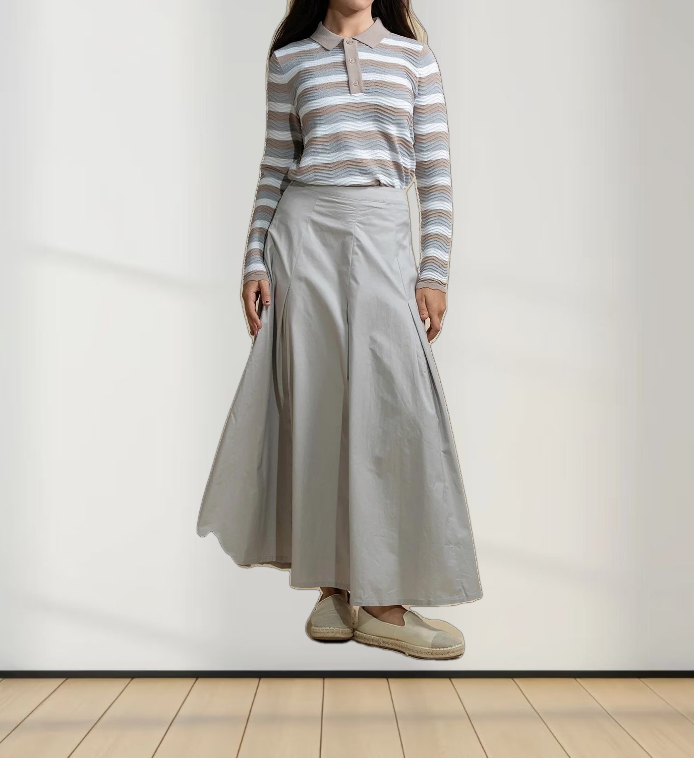 Scallop Edge Collar Sweater-Tan/White/Grey