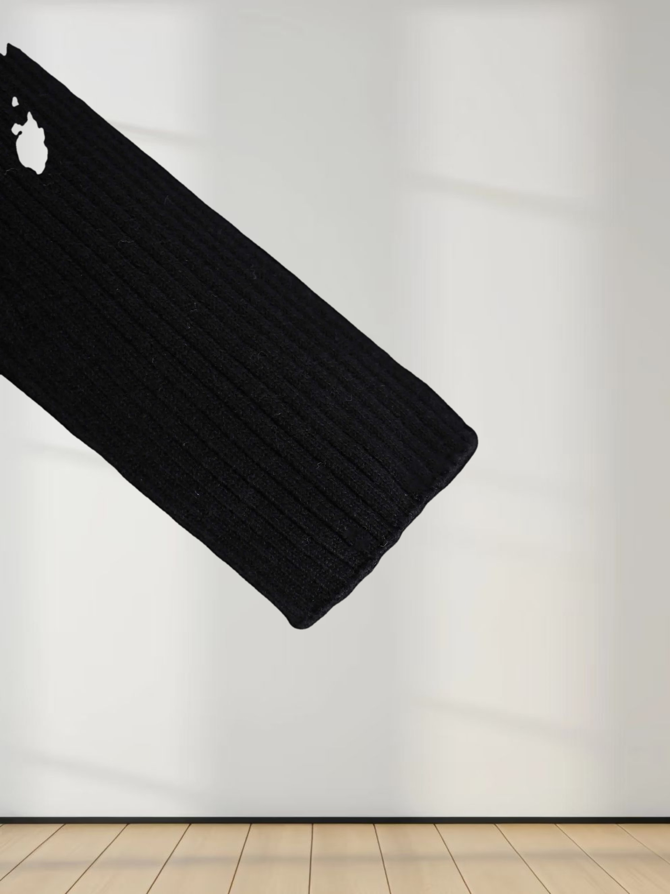 Center Design Sweater-Black