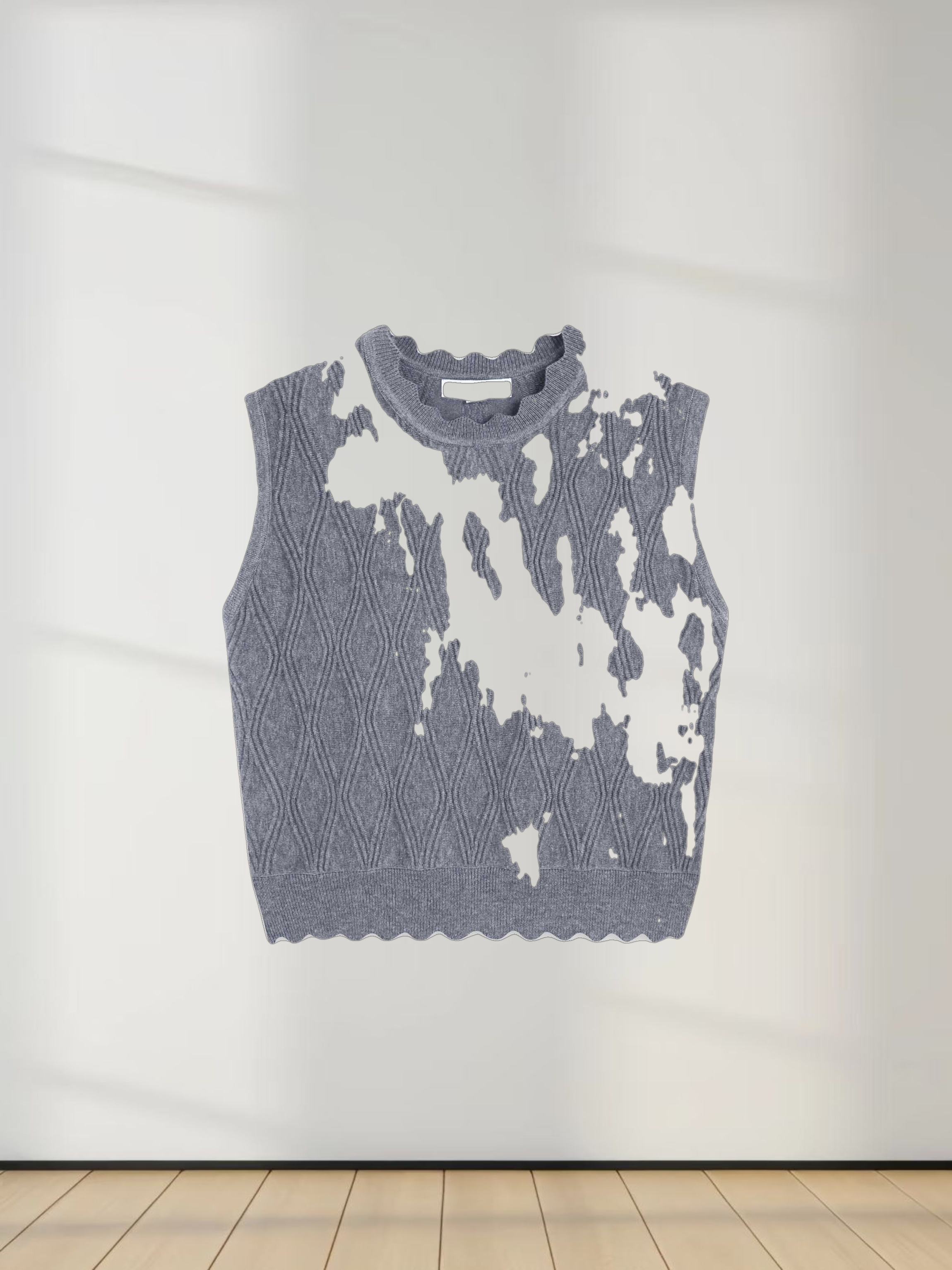 Scalloped Sleeveless Crew Neck Sweater-Heathered Grey