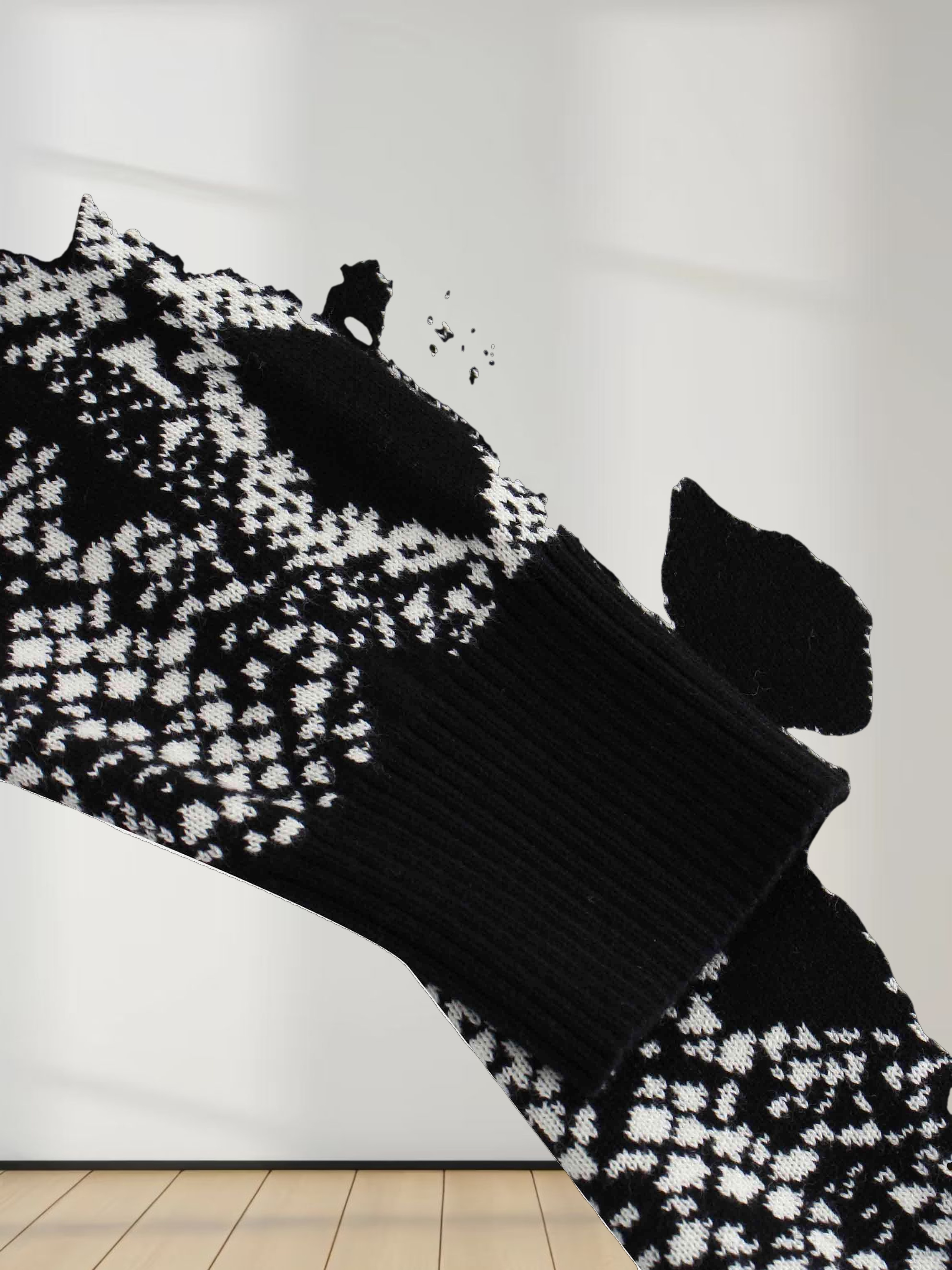 Reptile Print Sweater-Black/White