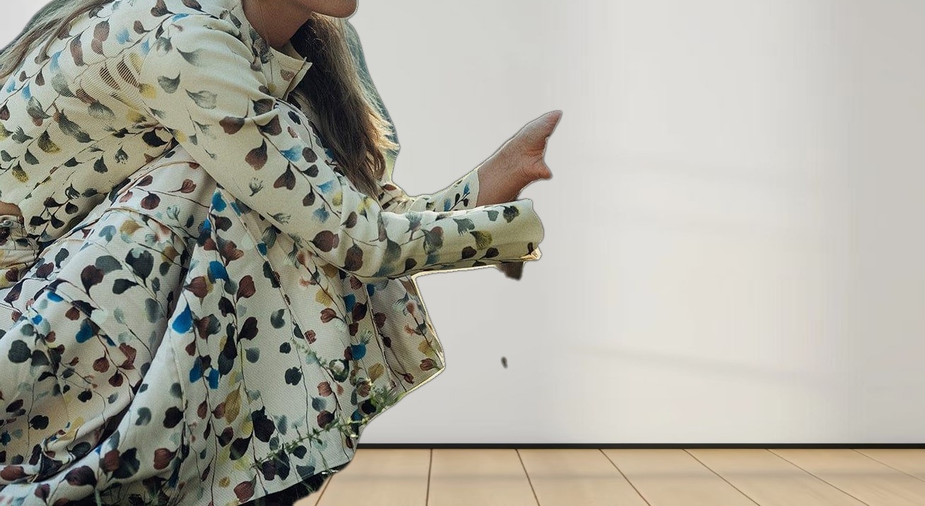 Seamed Pleated Skirt-Neutral Florals