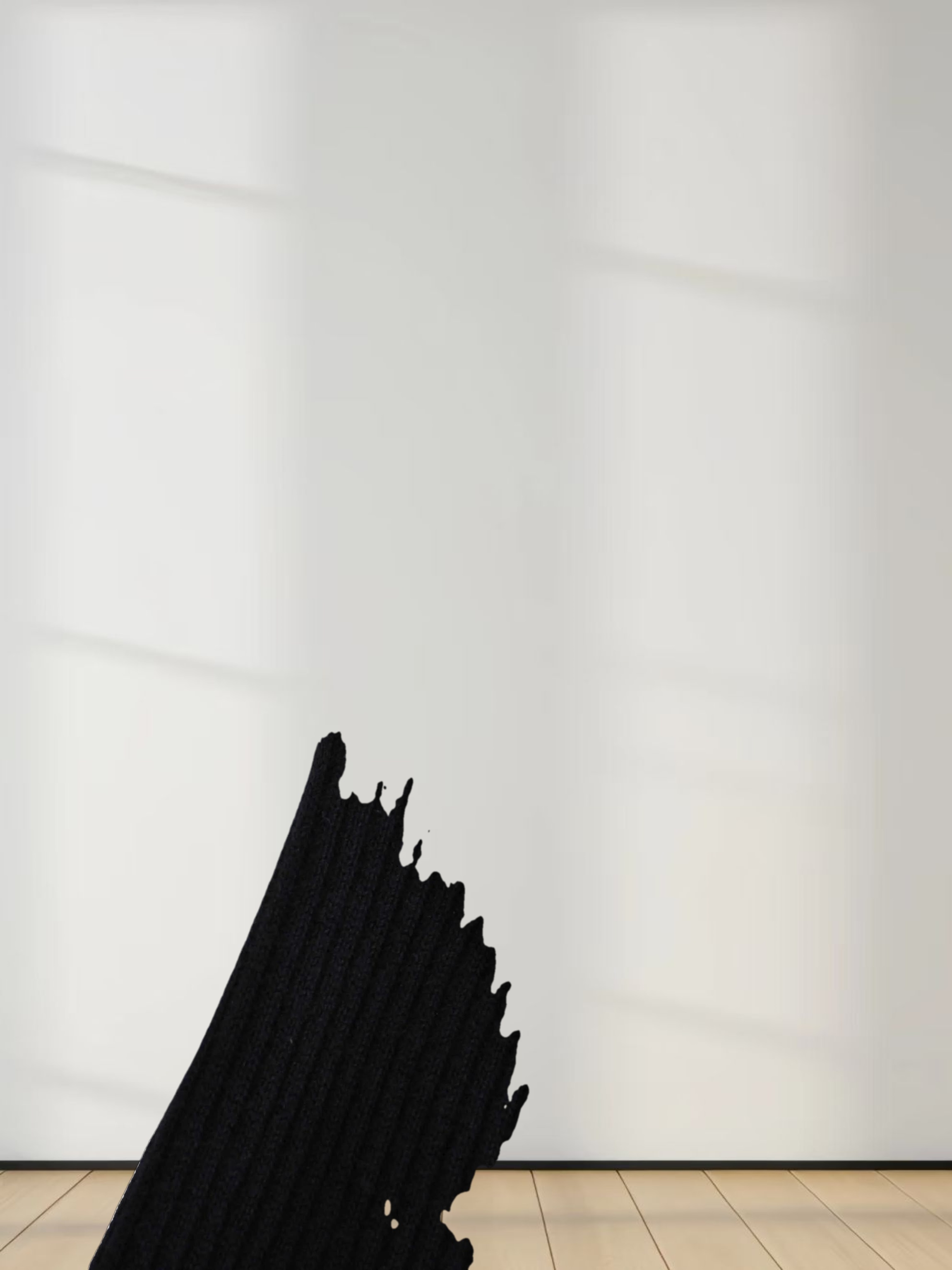 Center Design Sweater-Black