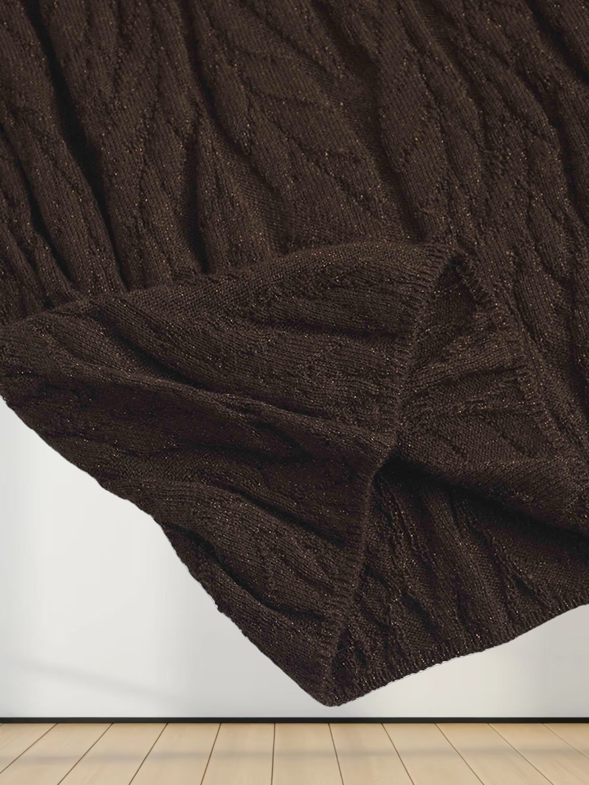 Leaf Design Turtleneck-Brown