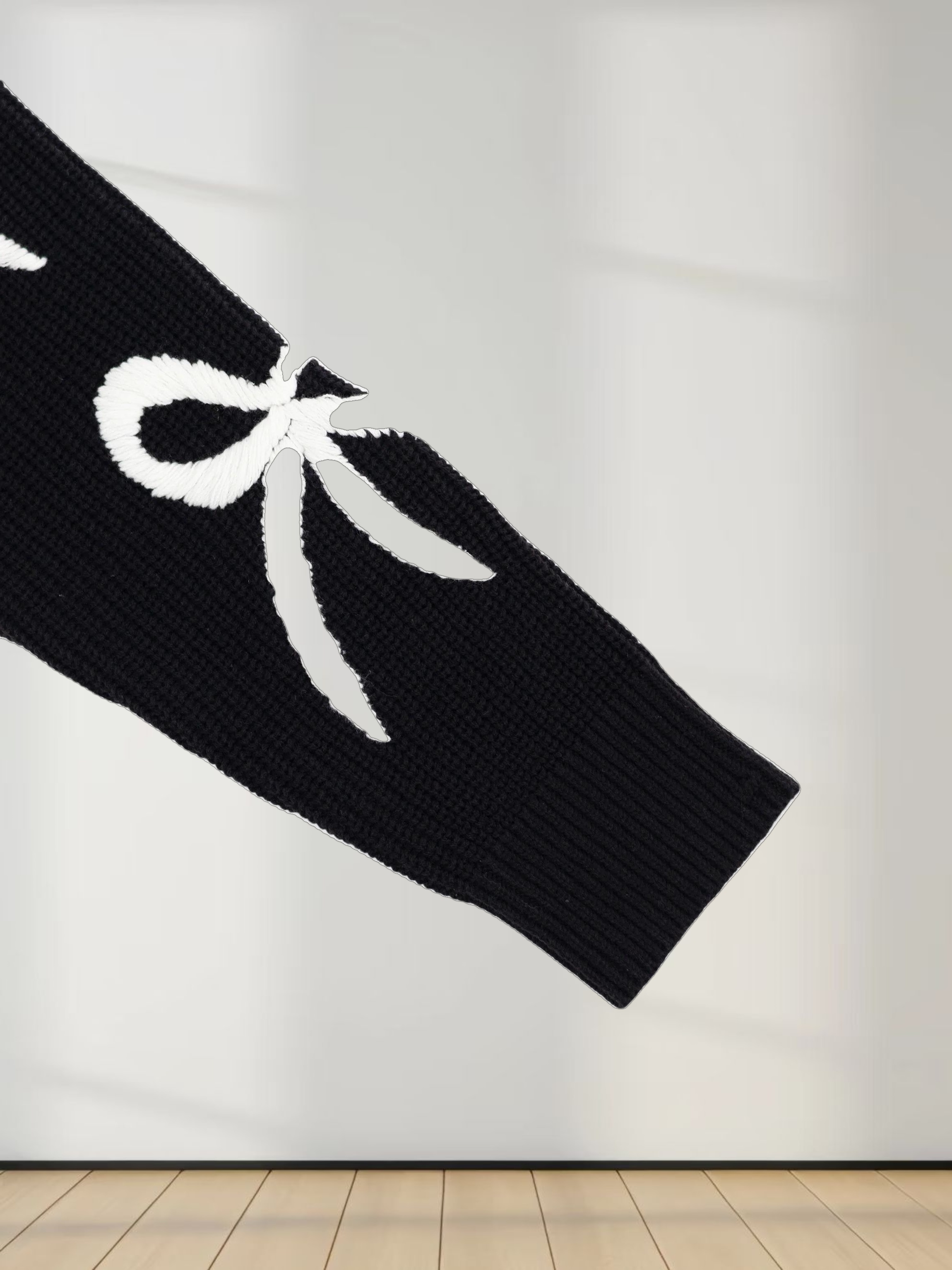 Bow Ribbon Sweater-Black/White
