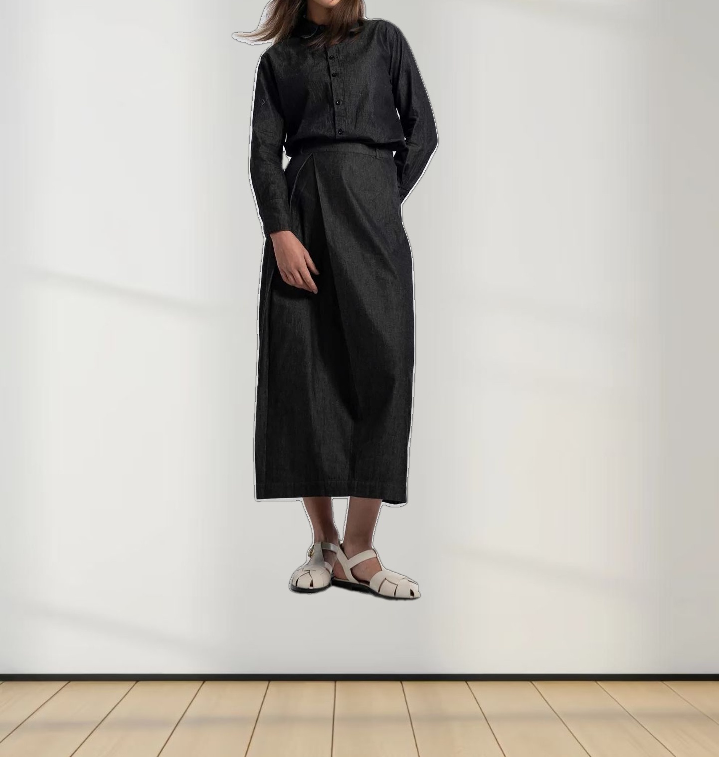 Side Inverted Pleat Denim Skirt-Black