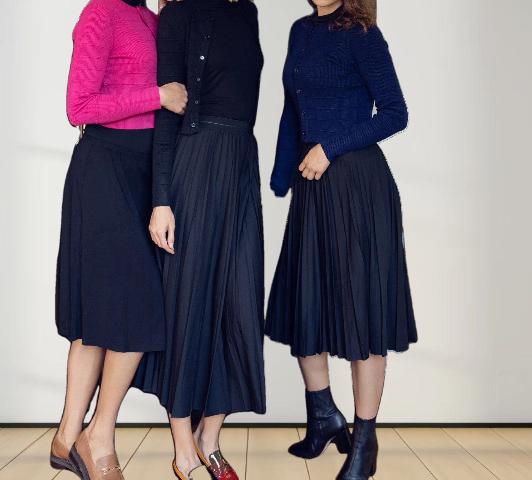 RIBBED CROPPED CARDIGAN-NAVY