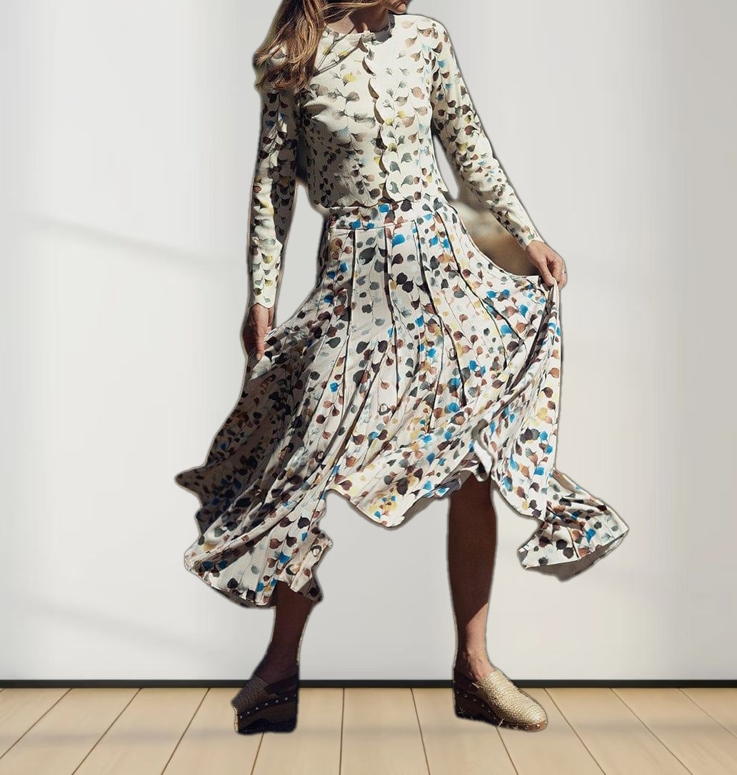 Seamed Pleated Skirt-Neutral Florals