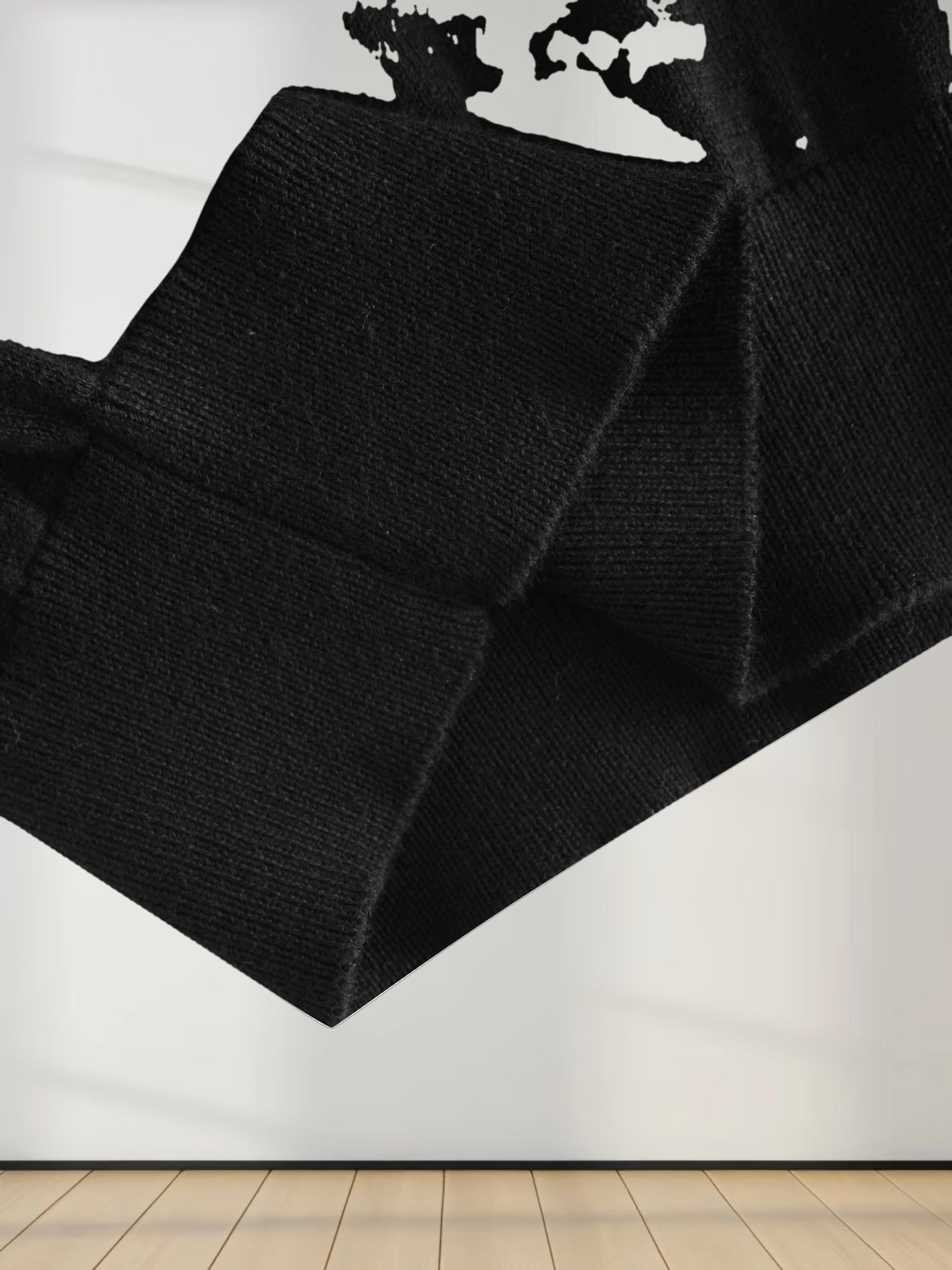 High V Lightweight Sweater-Black