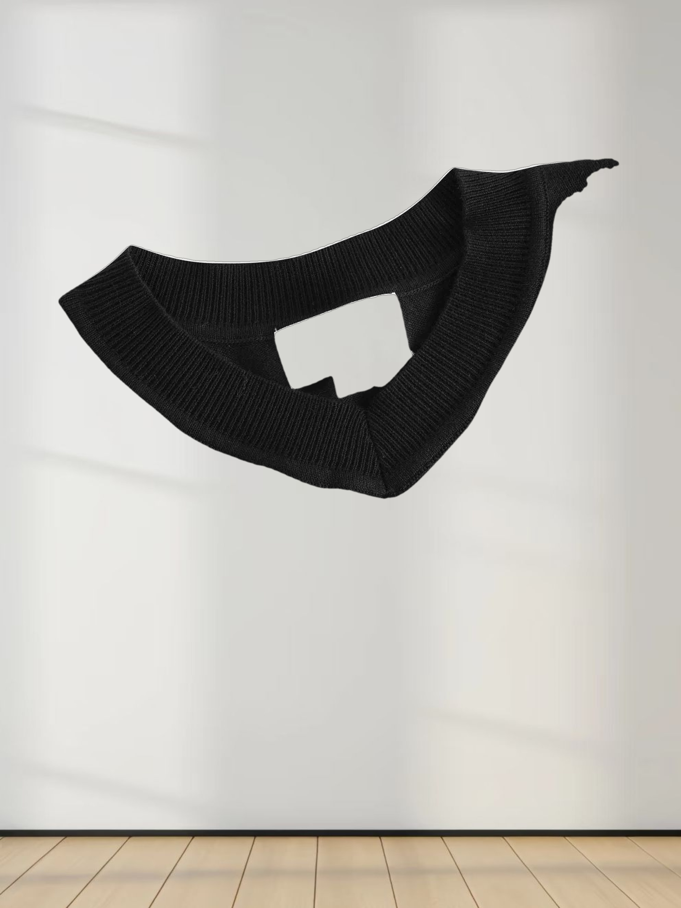 High V Lightweight Sweater-Black