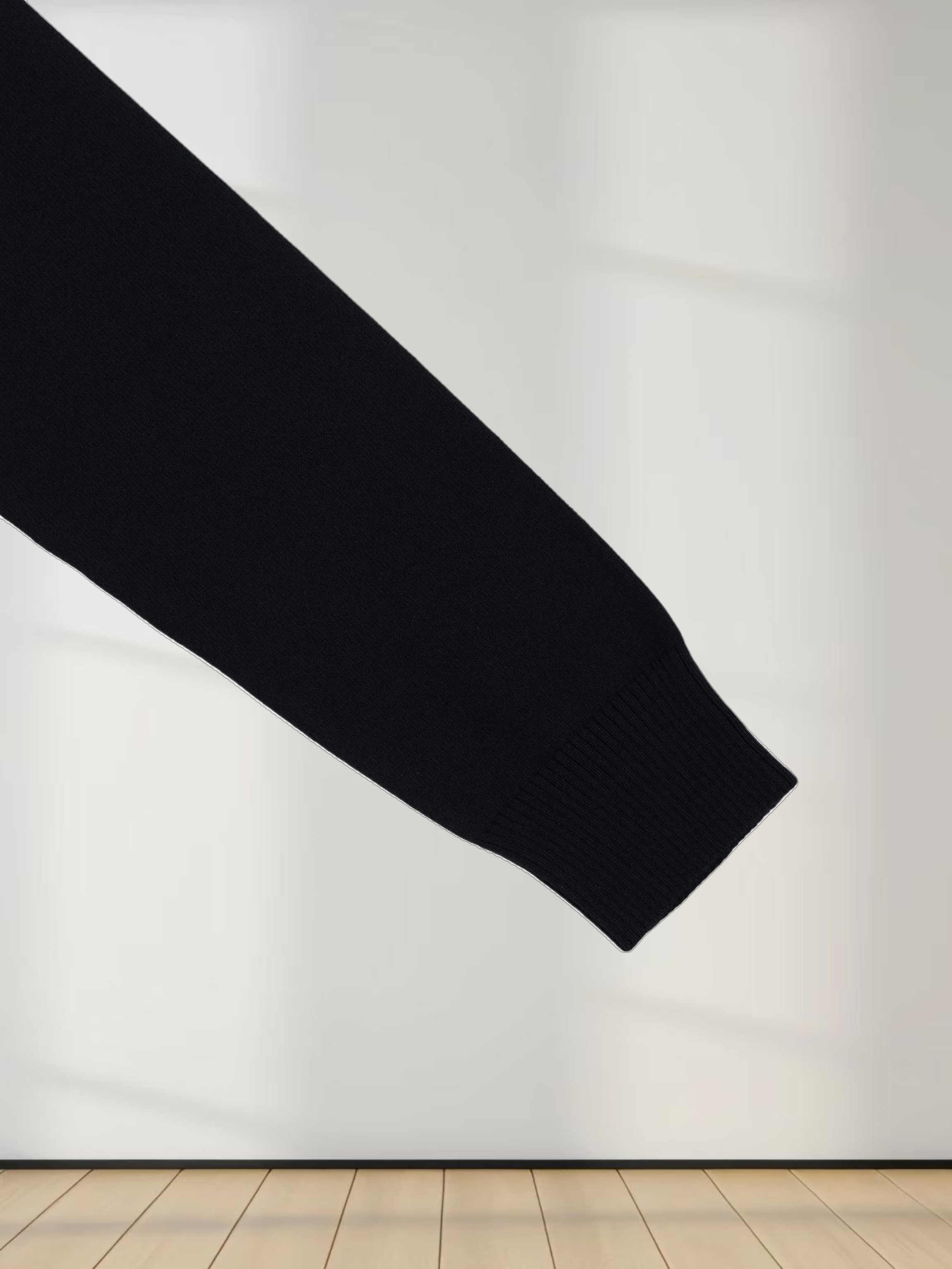 Thin Stripe Turtleneck  Sweater-Black/White