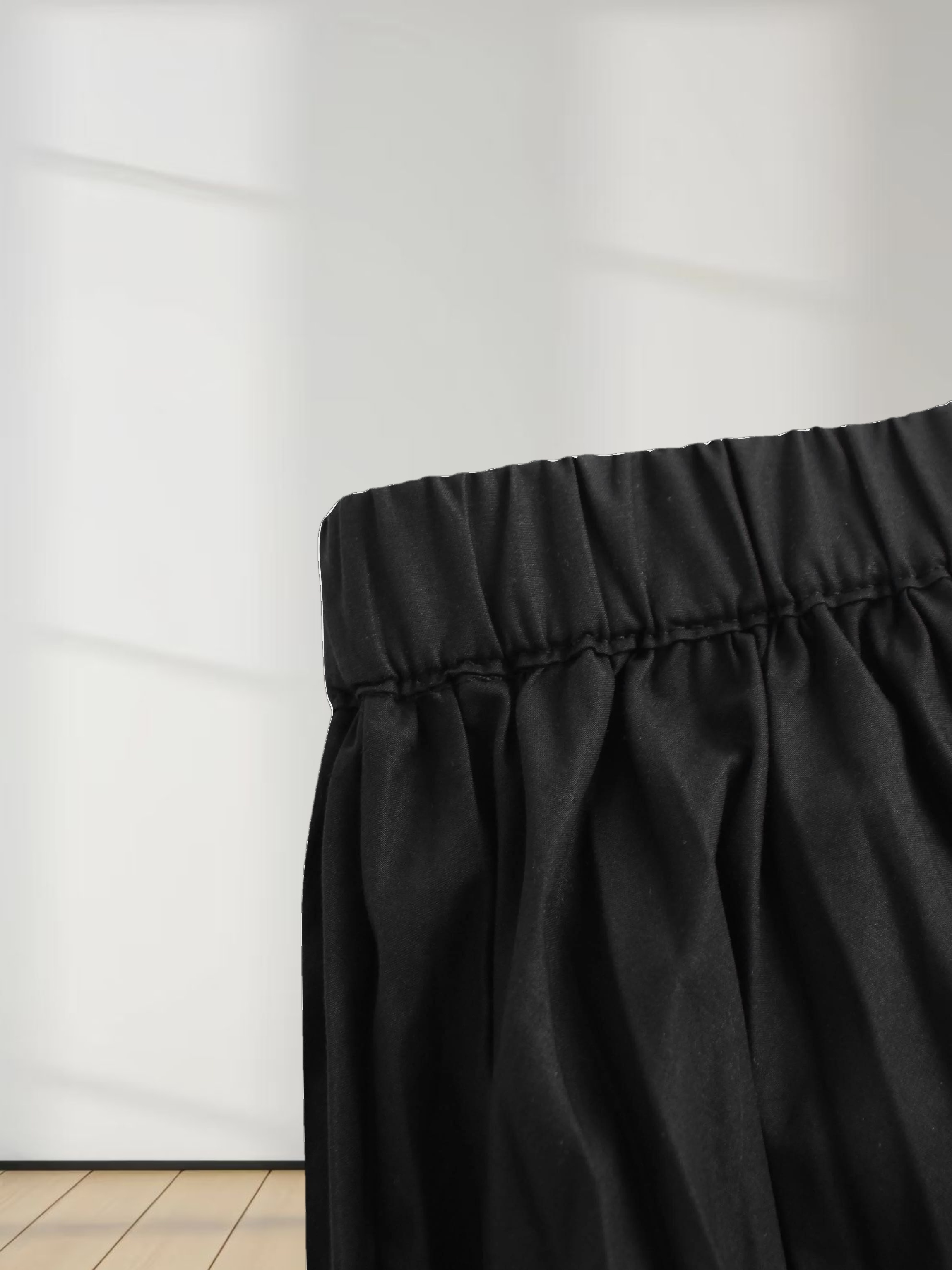 Micro Pleat Elastic Waist Skirt-Black