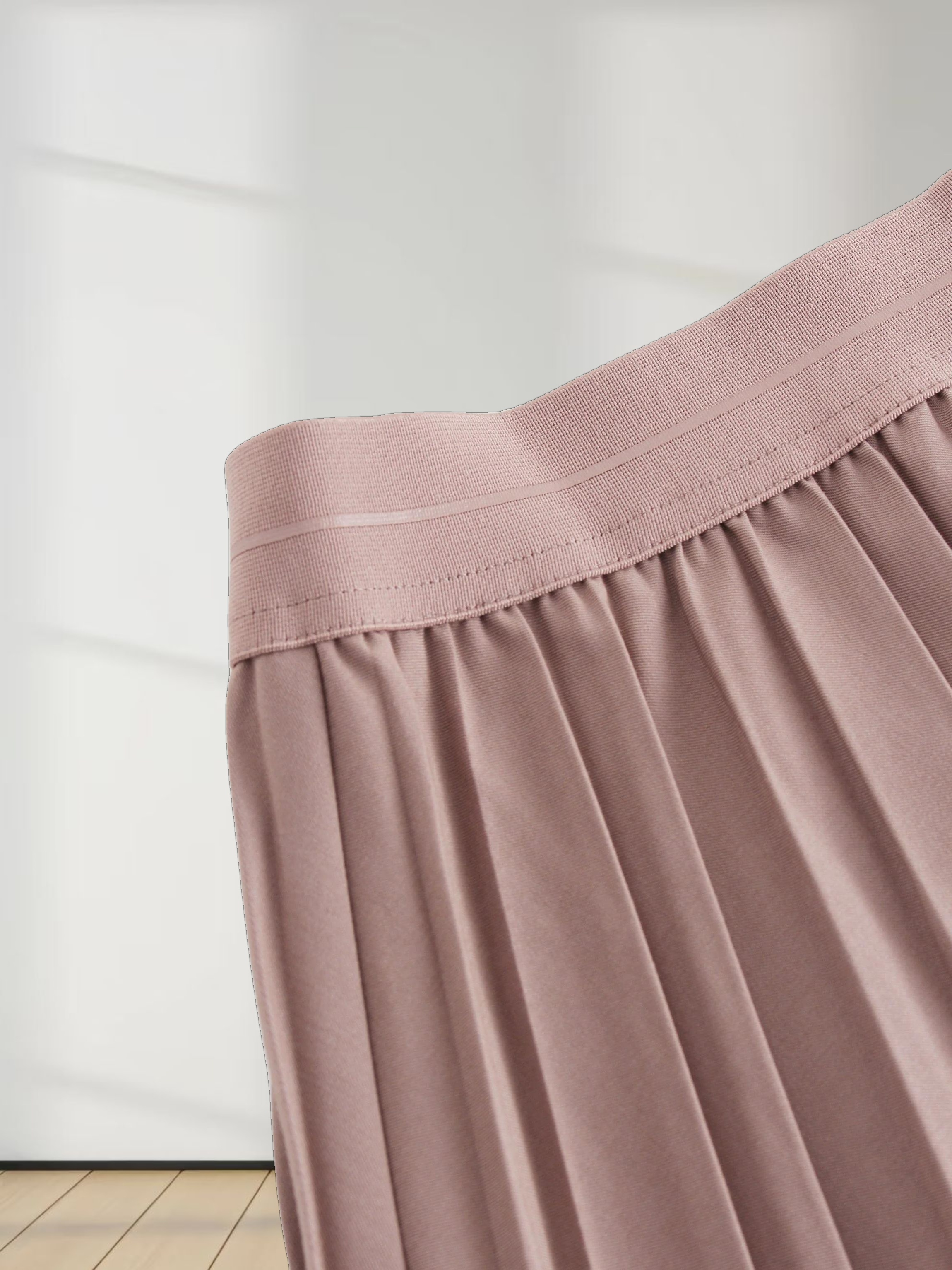 PLEATED SKIRT 37