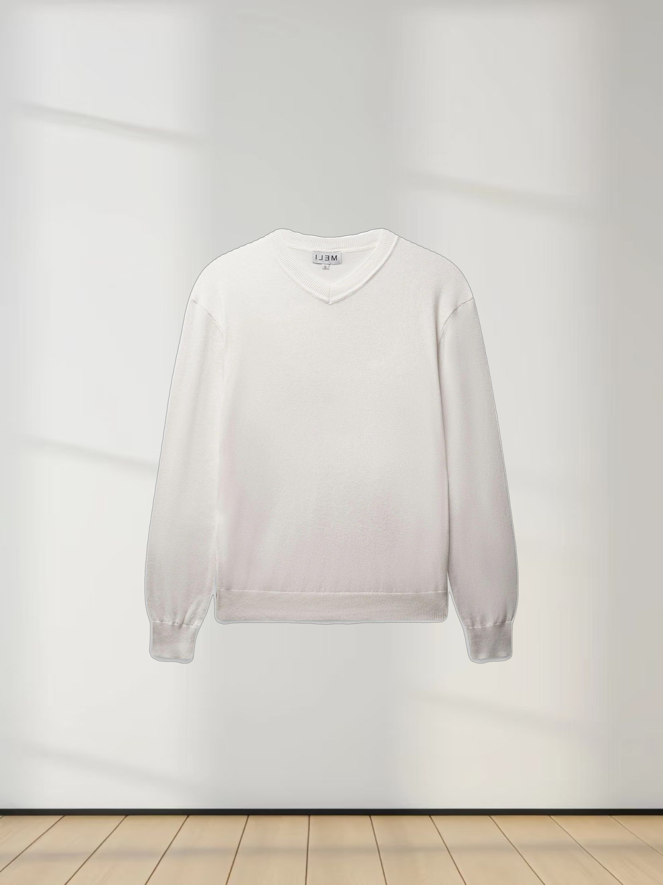 High V Lightweight Sweater-White
