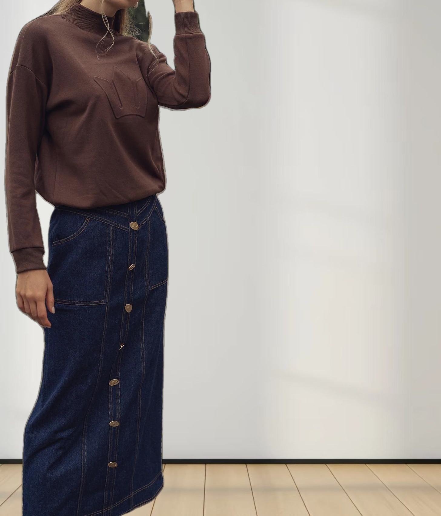 Embossed Crown Sweatshirt-Brown