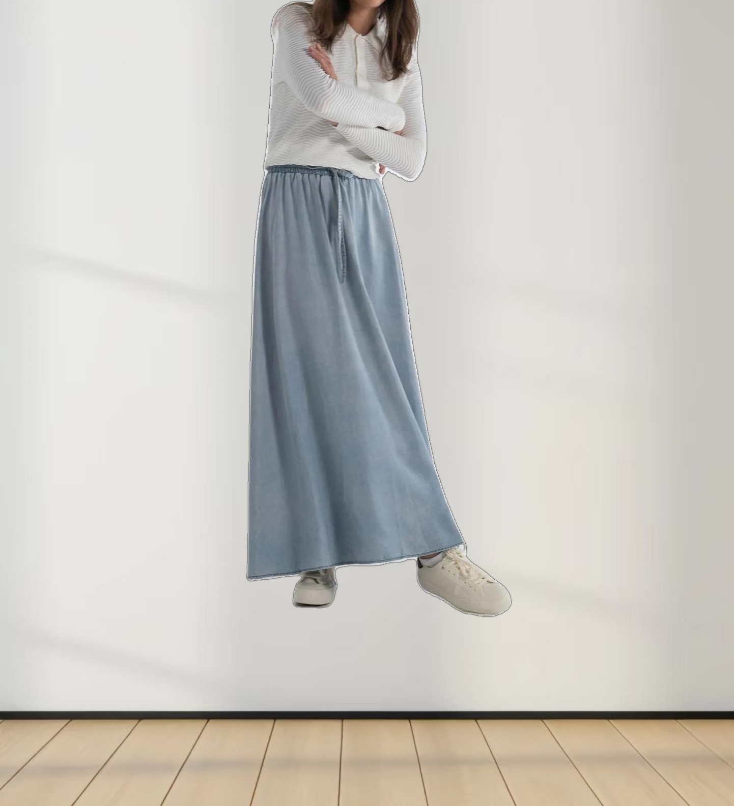 Scallop Edge Collar Sweater-White