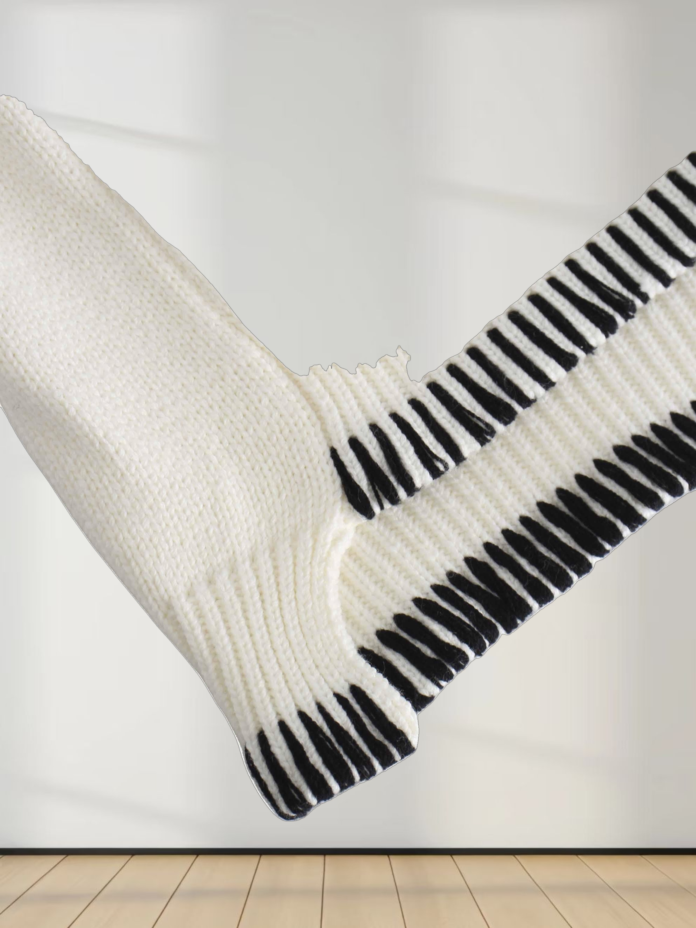 Overlock Stitch Sweater-Cream/Black