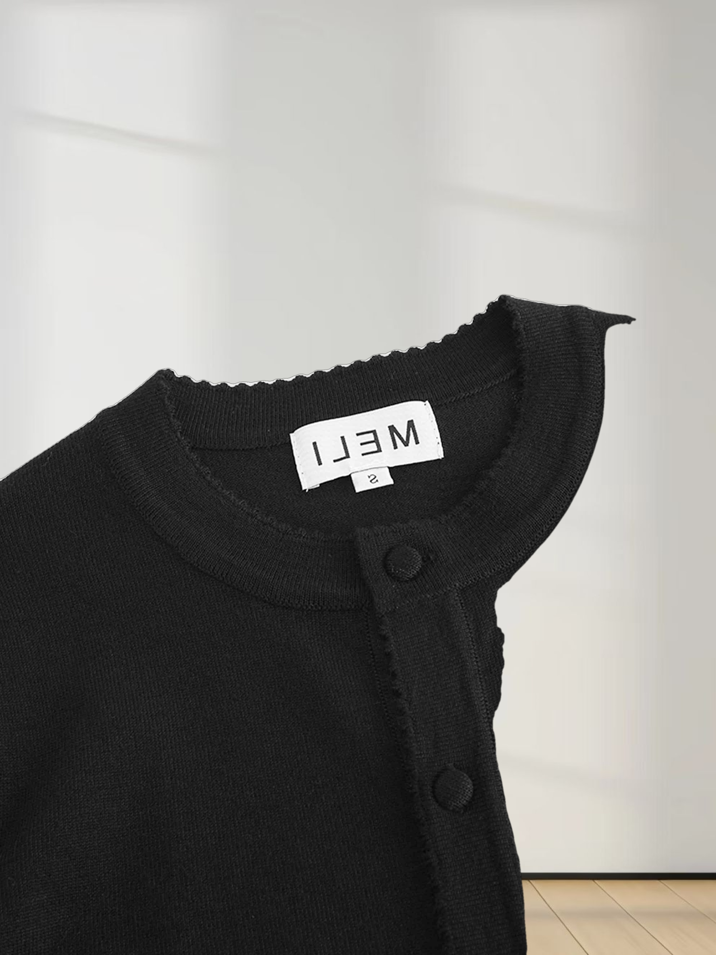 Trim Detail Crew Crop Cardigan-Black