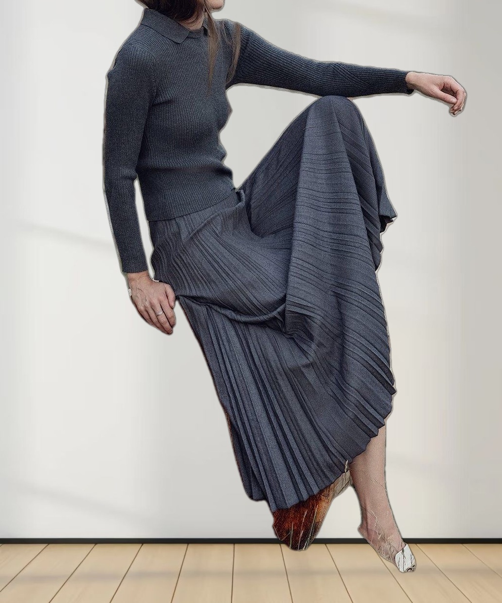 Center Design Sweater-Charcoal Grey