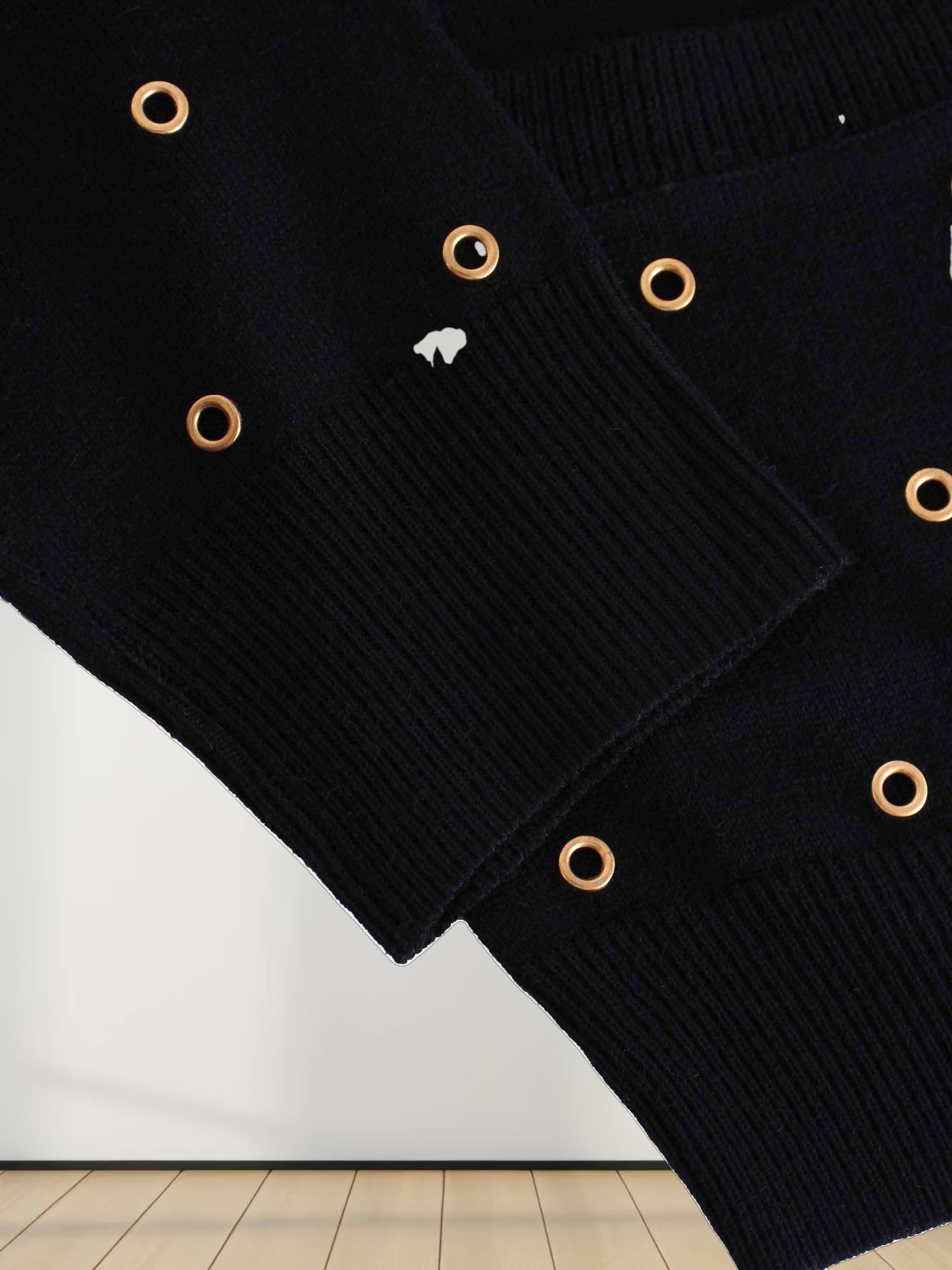 Grommet Cardigan-Black