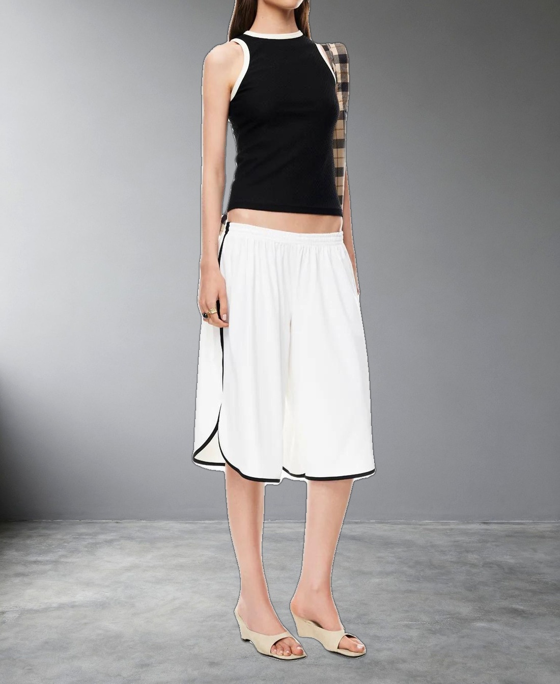 SPECTATE SHORT - PORCELAIN