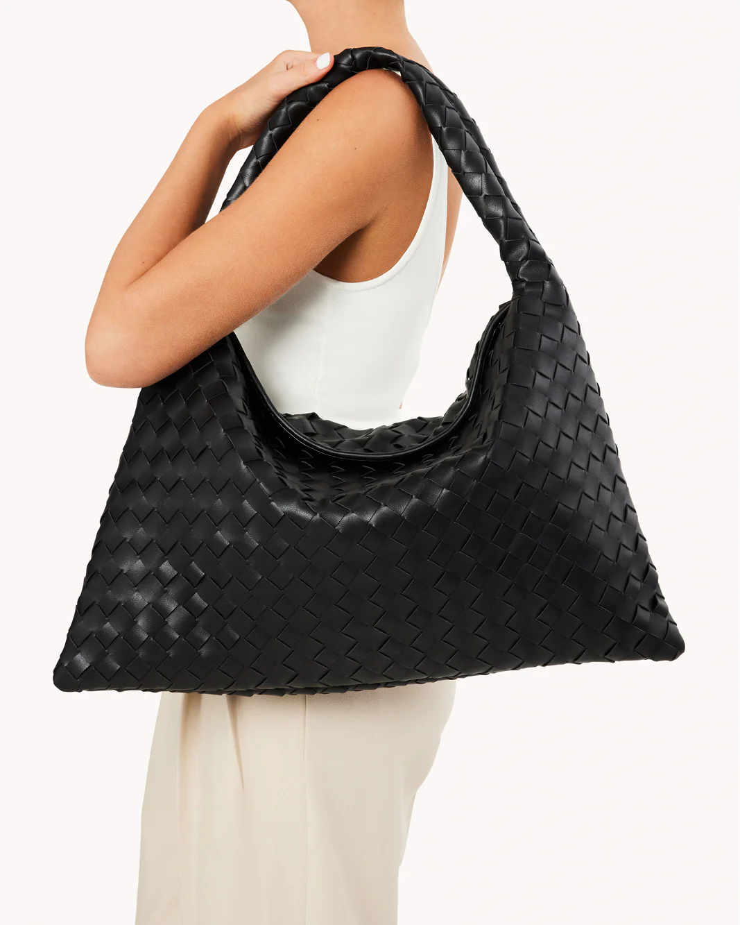 KAMI SHOULDER BAG - BLACK