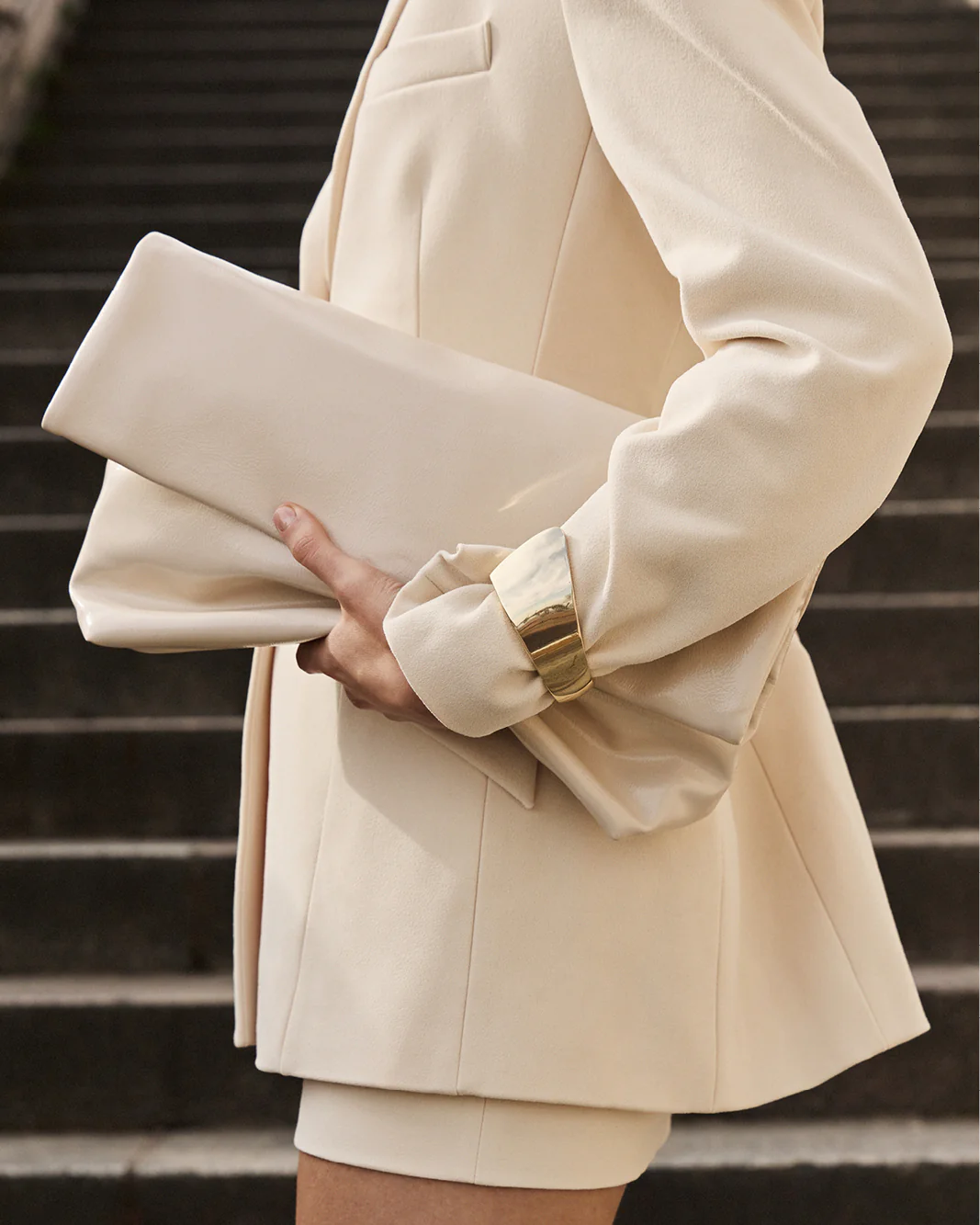 RYLEE CLUTCH BAG - CHALK CRINKLE PATENT