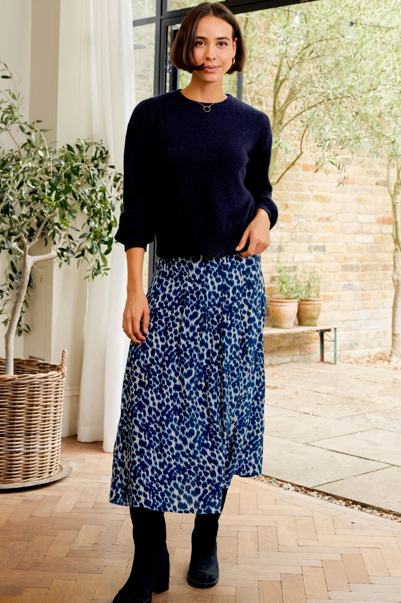 Mira Viscose Crepe Printed Skirt | Animal Ikat Navy/Cream