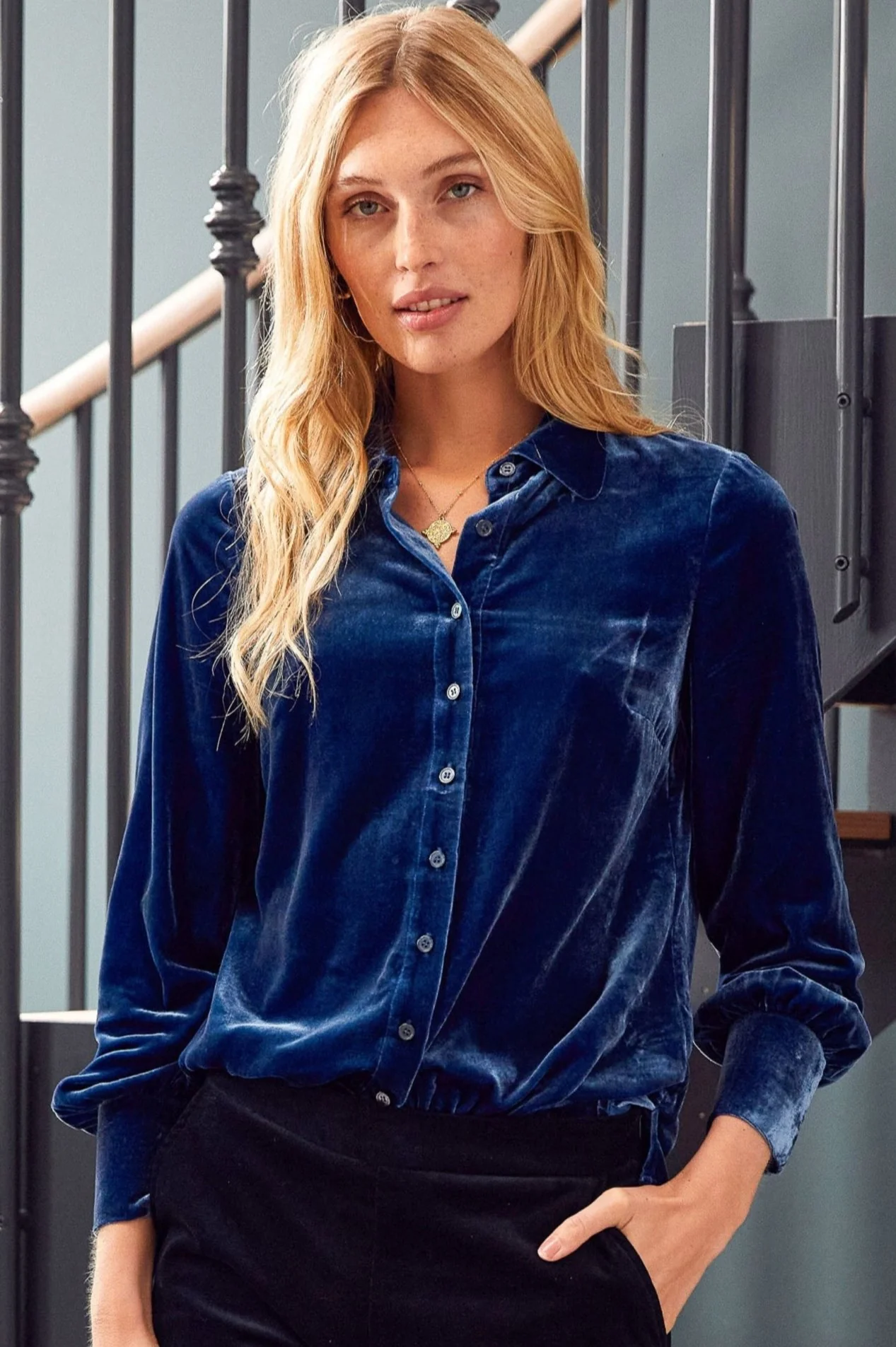 Ffion Velvet Shirt | Blue Sapphire