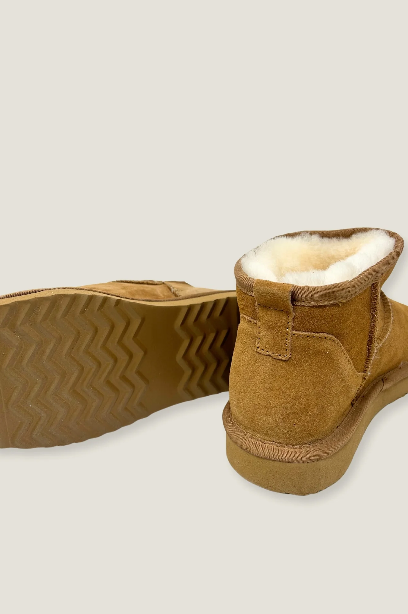 LUCKY BEAR Mini Sheepskin Boot | Tan