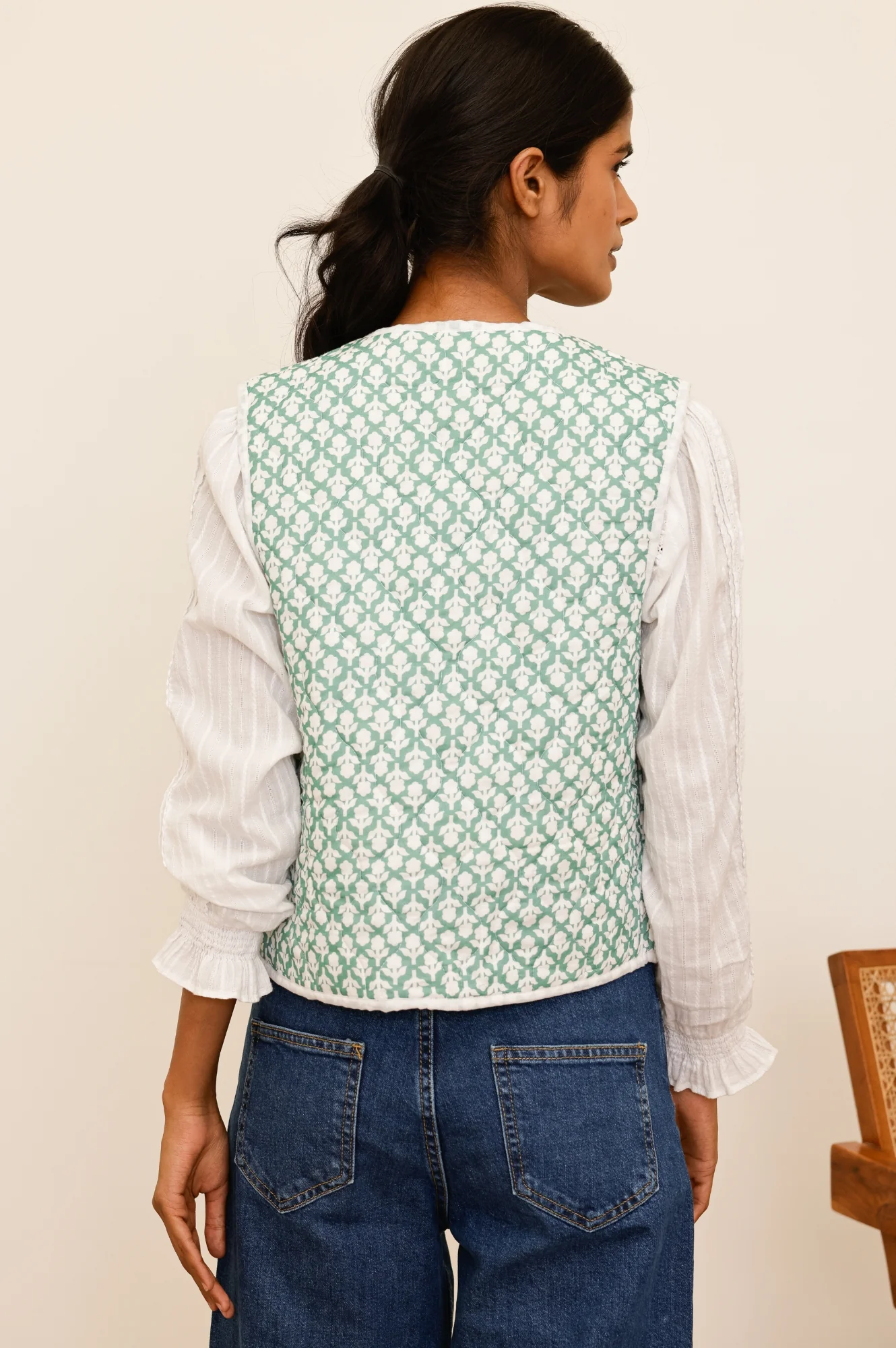 Arlo Quilted Organic Cotton Gilet | Flower Stamp Sage/White