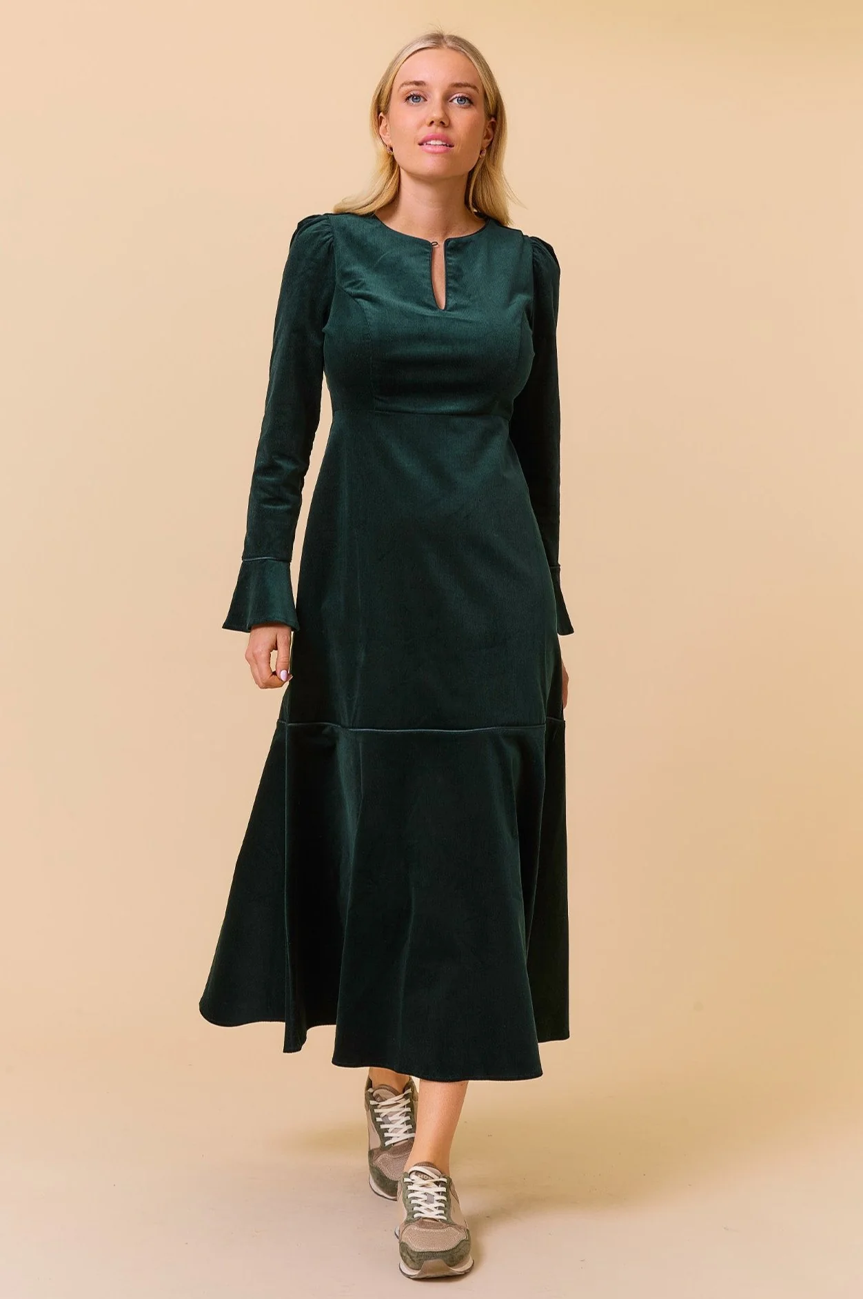 Paloma Round Neck Long Sleeve Stretch Corduroy Dress | Bottle Green