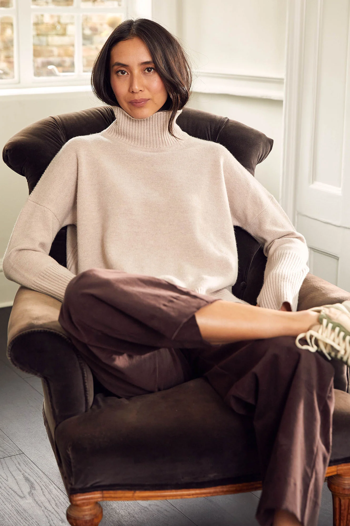 Kendal Cropped Stretch Corduroy Trouser | Chocolate