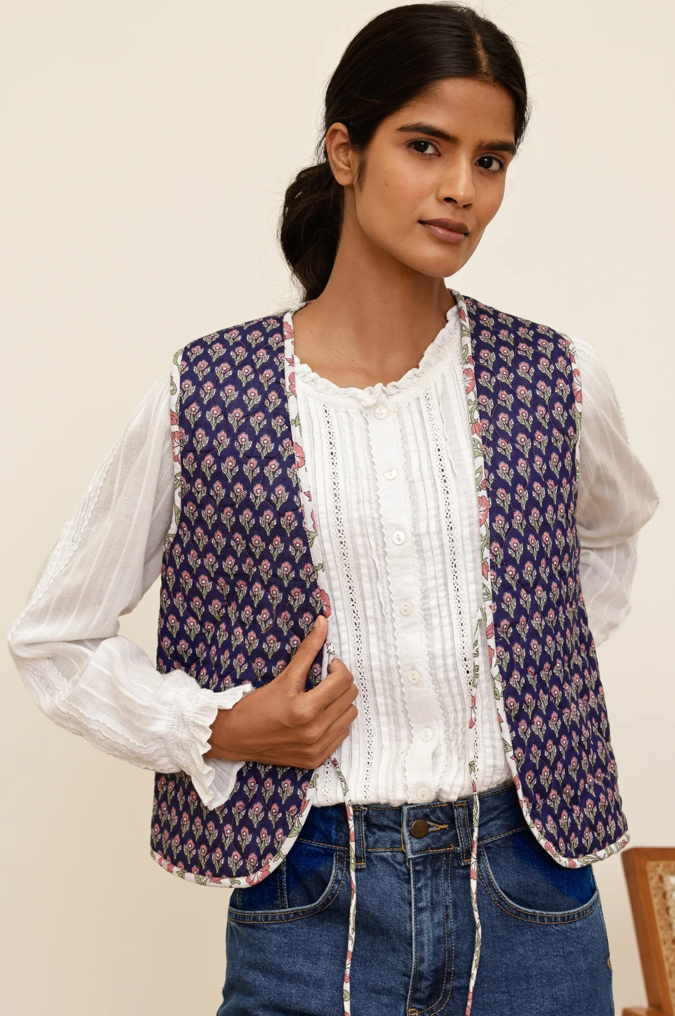 Arlo Quilted Organic Cotton Gilet | Primrose Stamp Navy/Pink