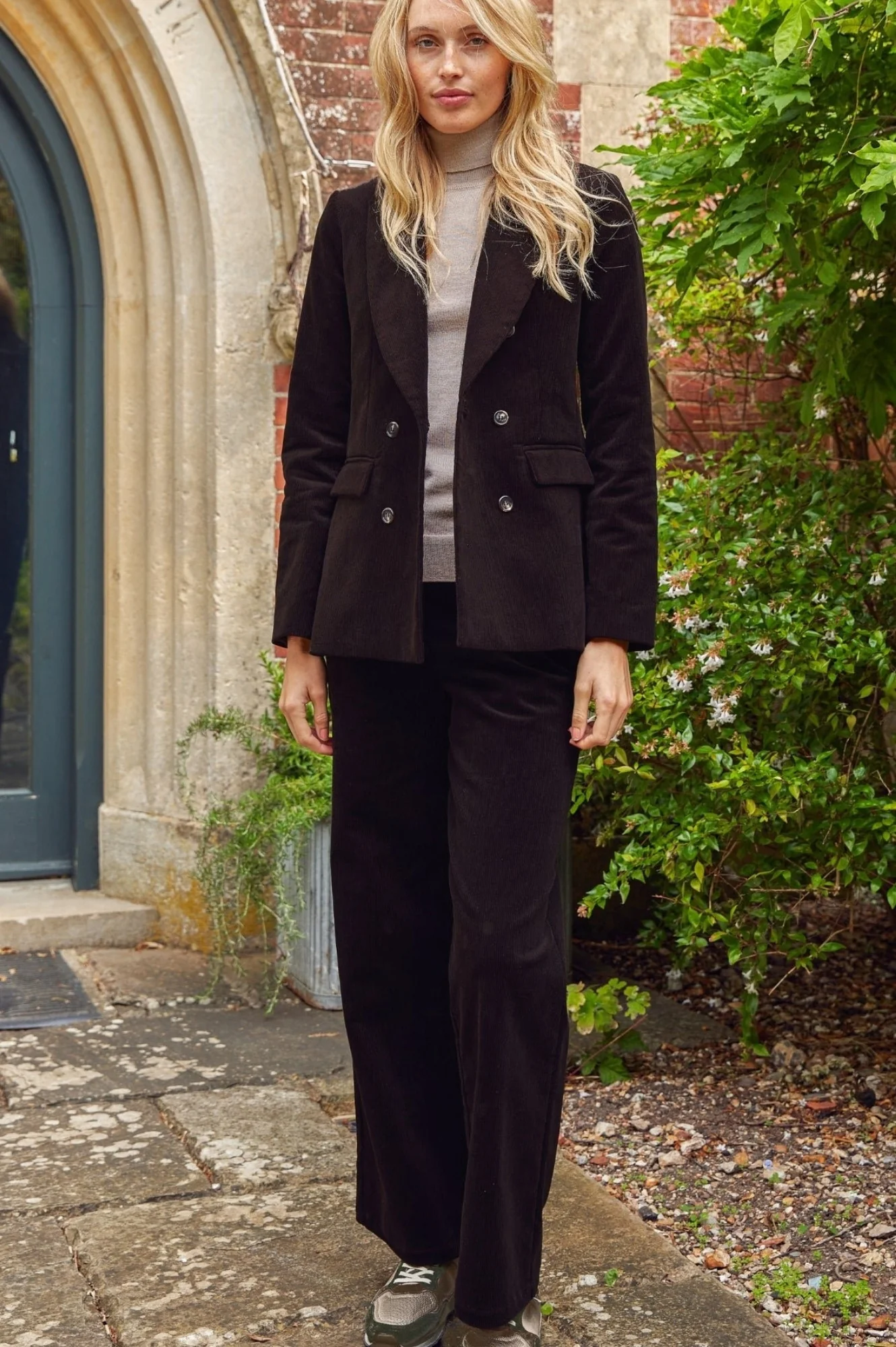 Theresa Stretch Corduroy Blazer | Chocolate