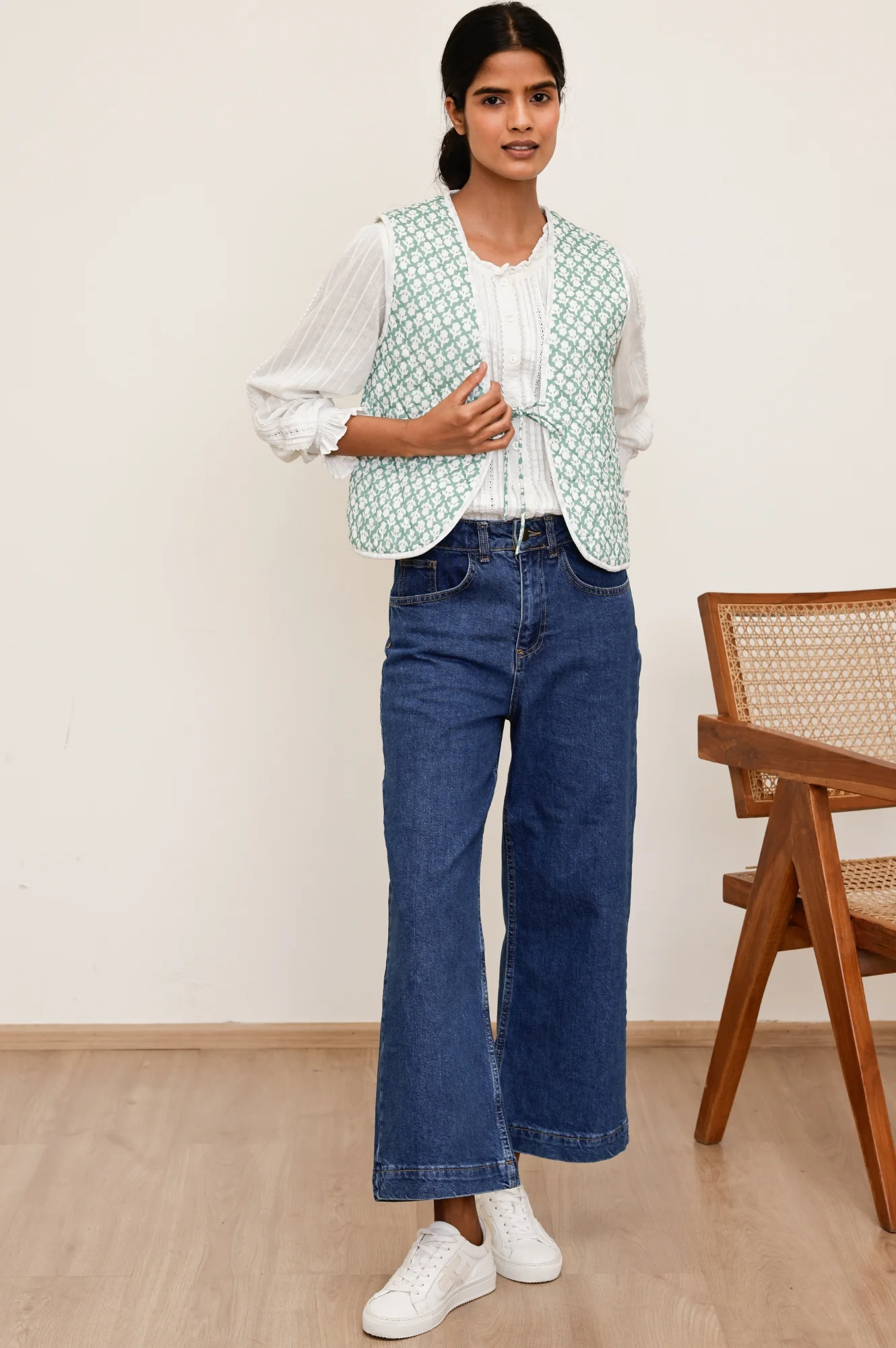 Arlo Quilted Organic Cotton Gilet | Flower Stamp Sage/White