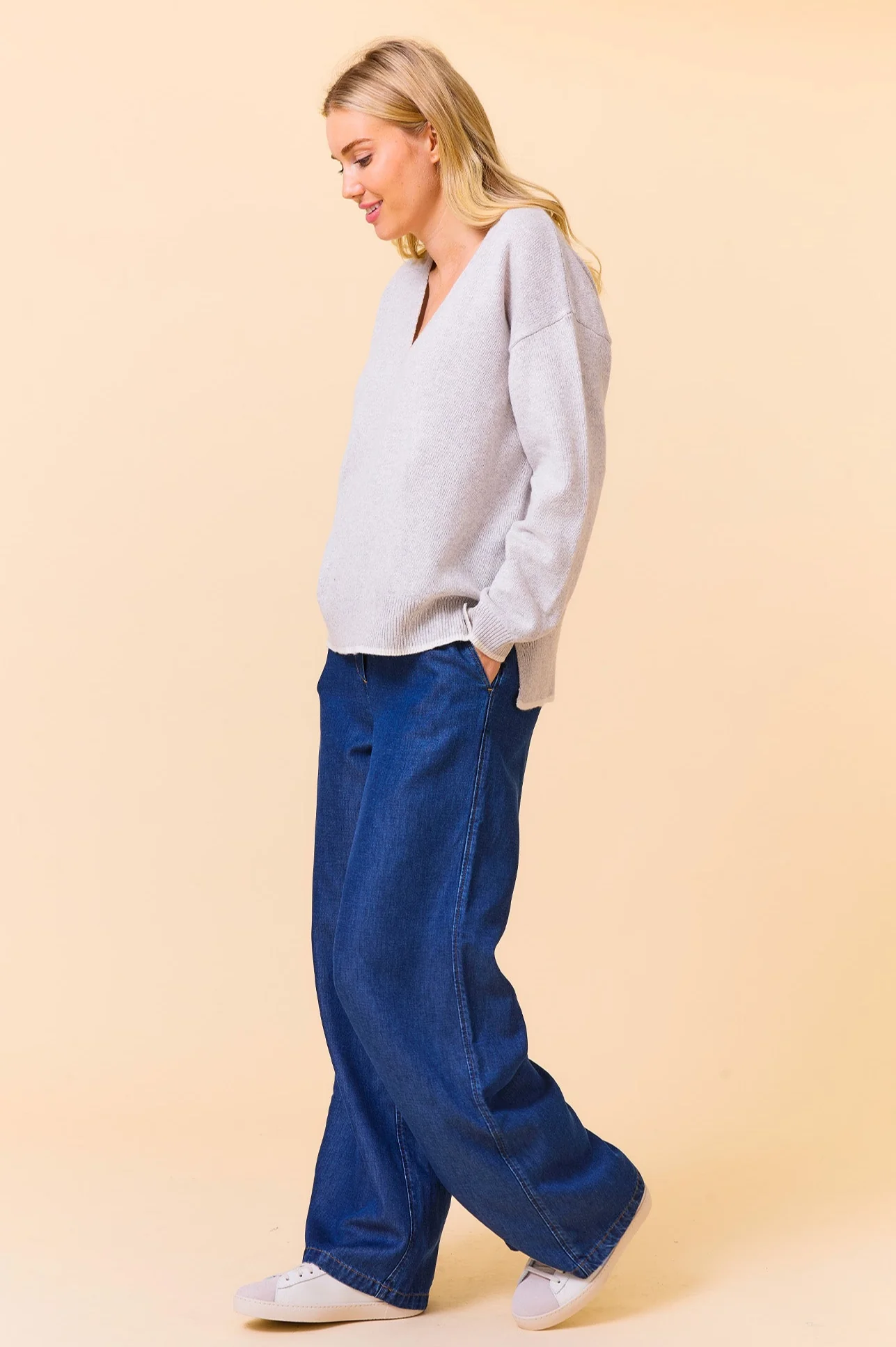 Merino Wool V-Neck Jumper | Grey Marl