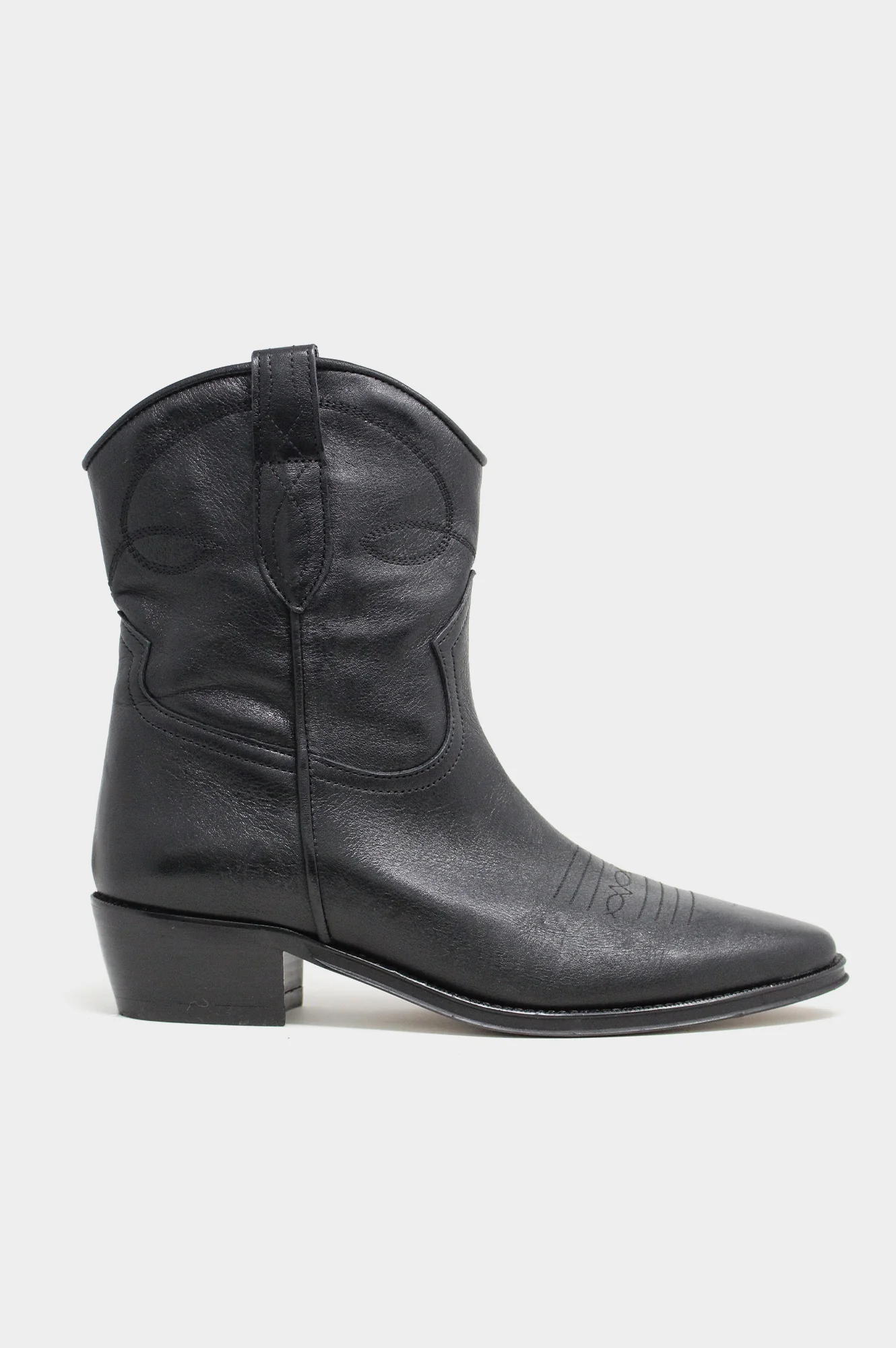 ALPE Camilla Short Cowboy Boots | Black