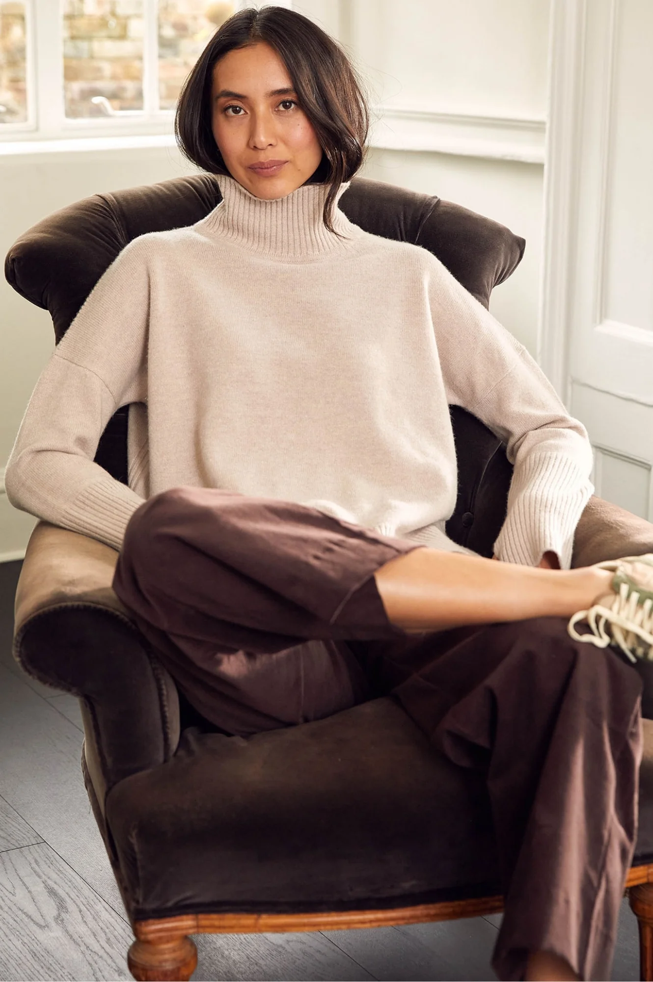 Kendal Cropped Stretch Corduroy Trouser | Chocolate