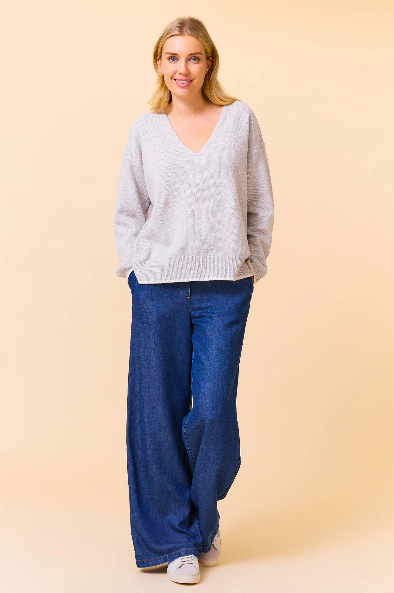 Merino Wool V-Neck Jumper | Grey Marl