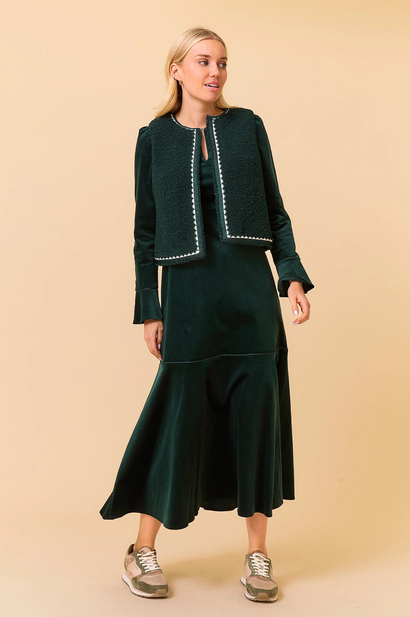 Paloma Round Neck Long Sleeve Stretch Corduroy Dress | Bottle Green