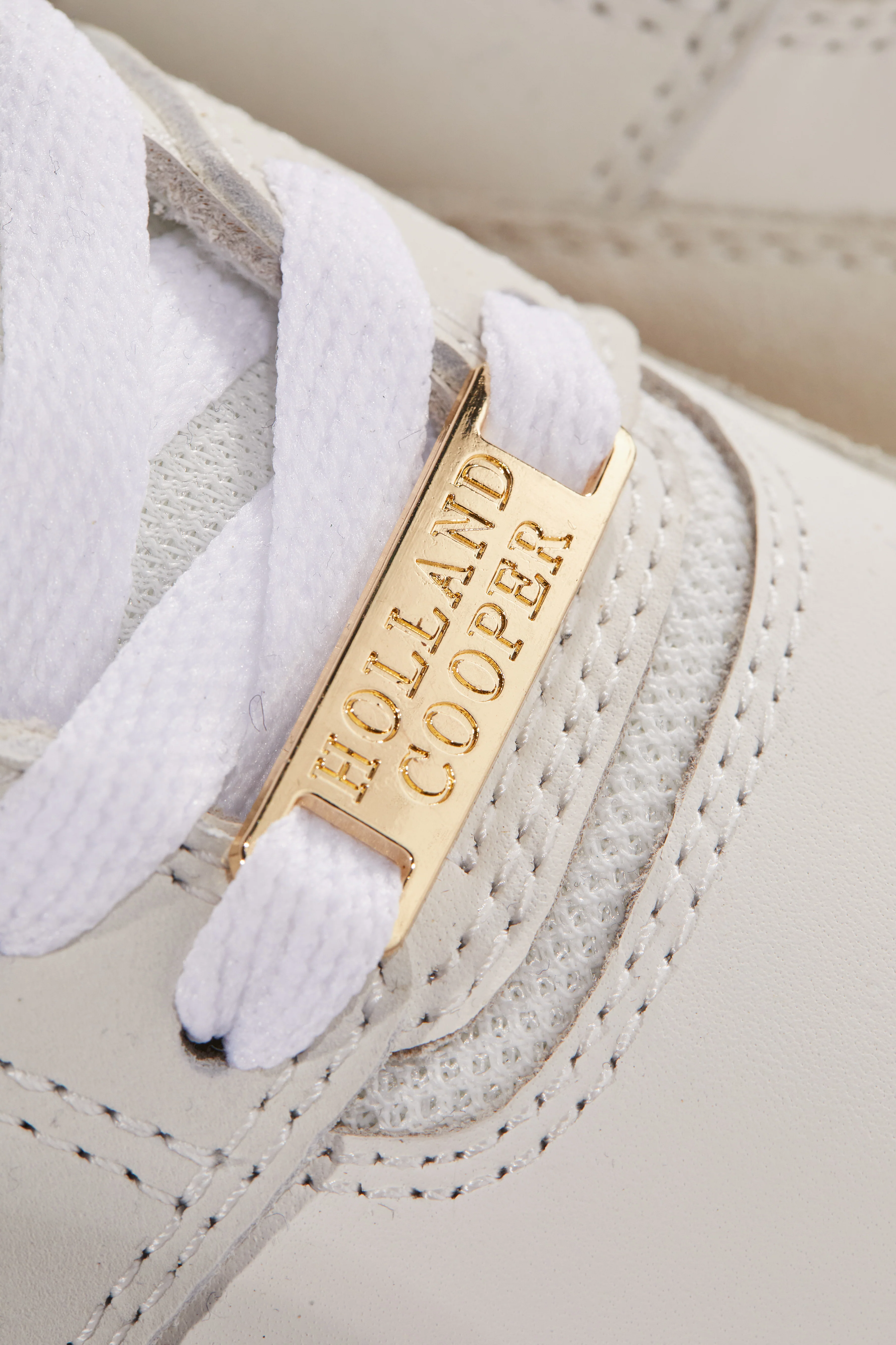 Retro Trainer (Off White)