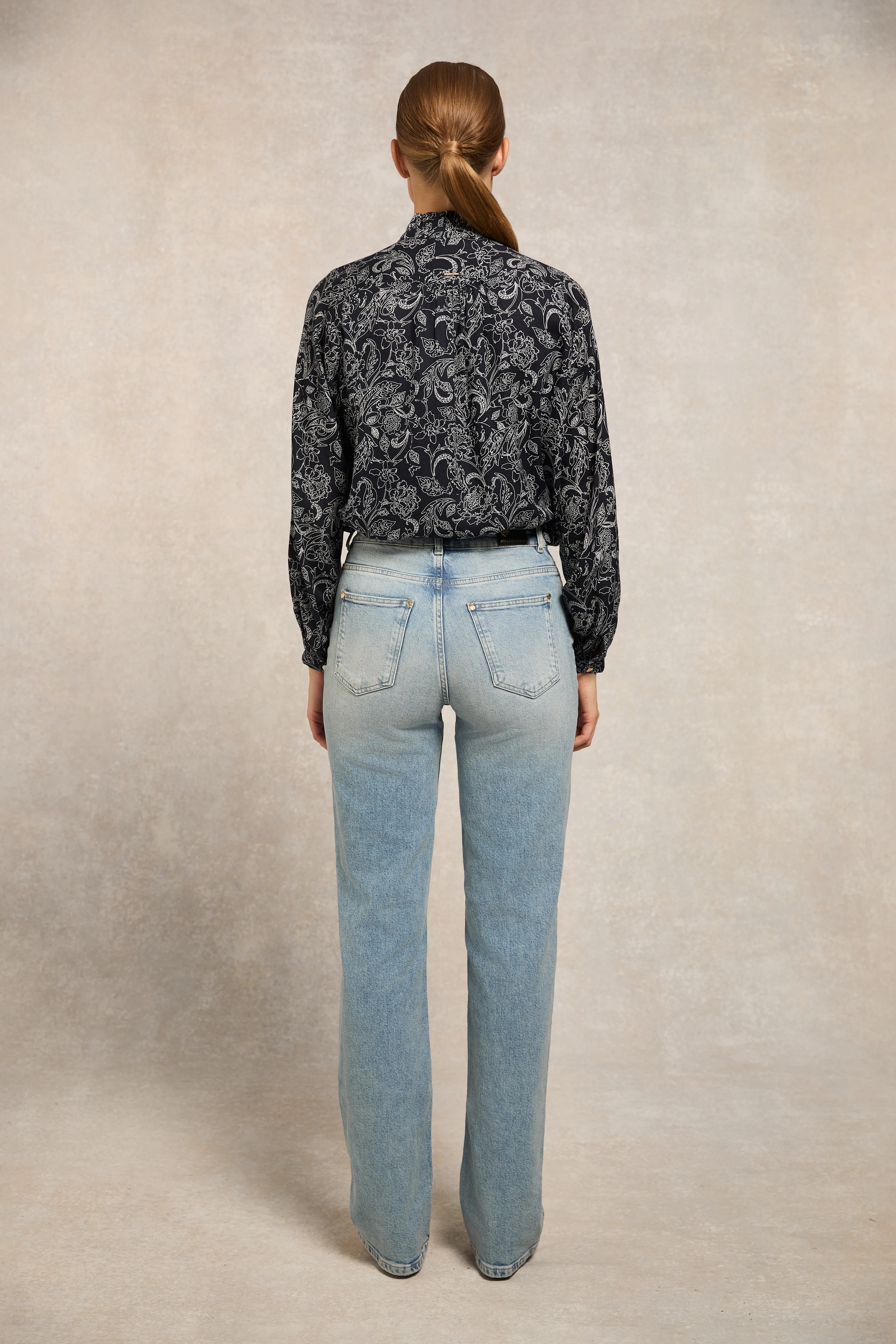 Lilibet Blouse (Navy Floral)