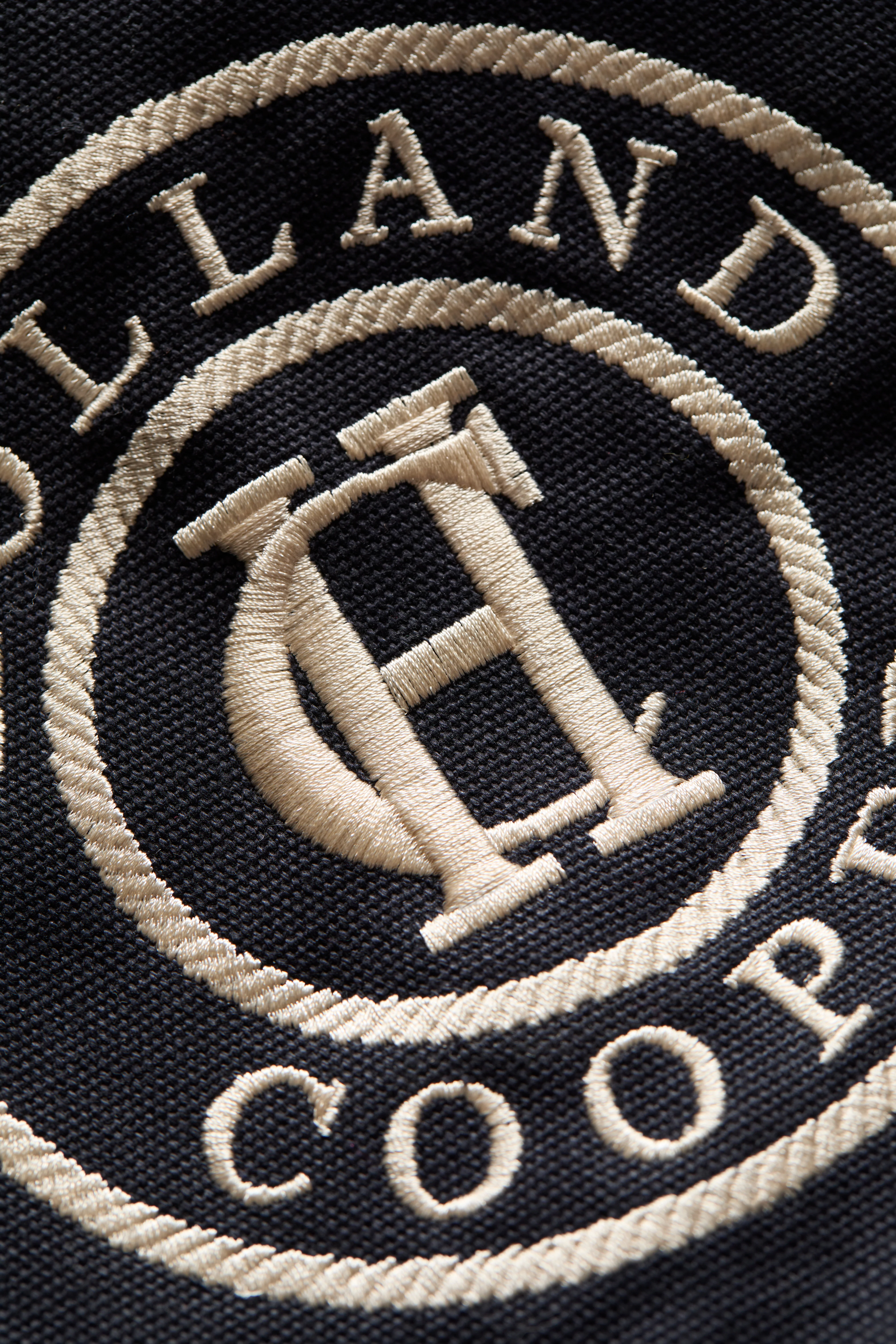 Classic Shopper (Navy Ecru)