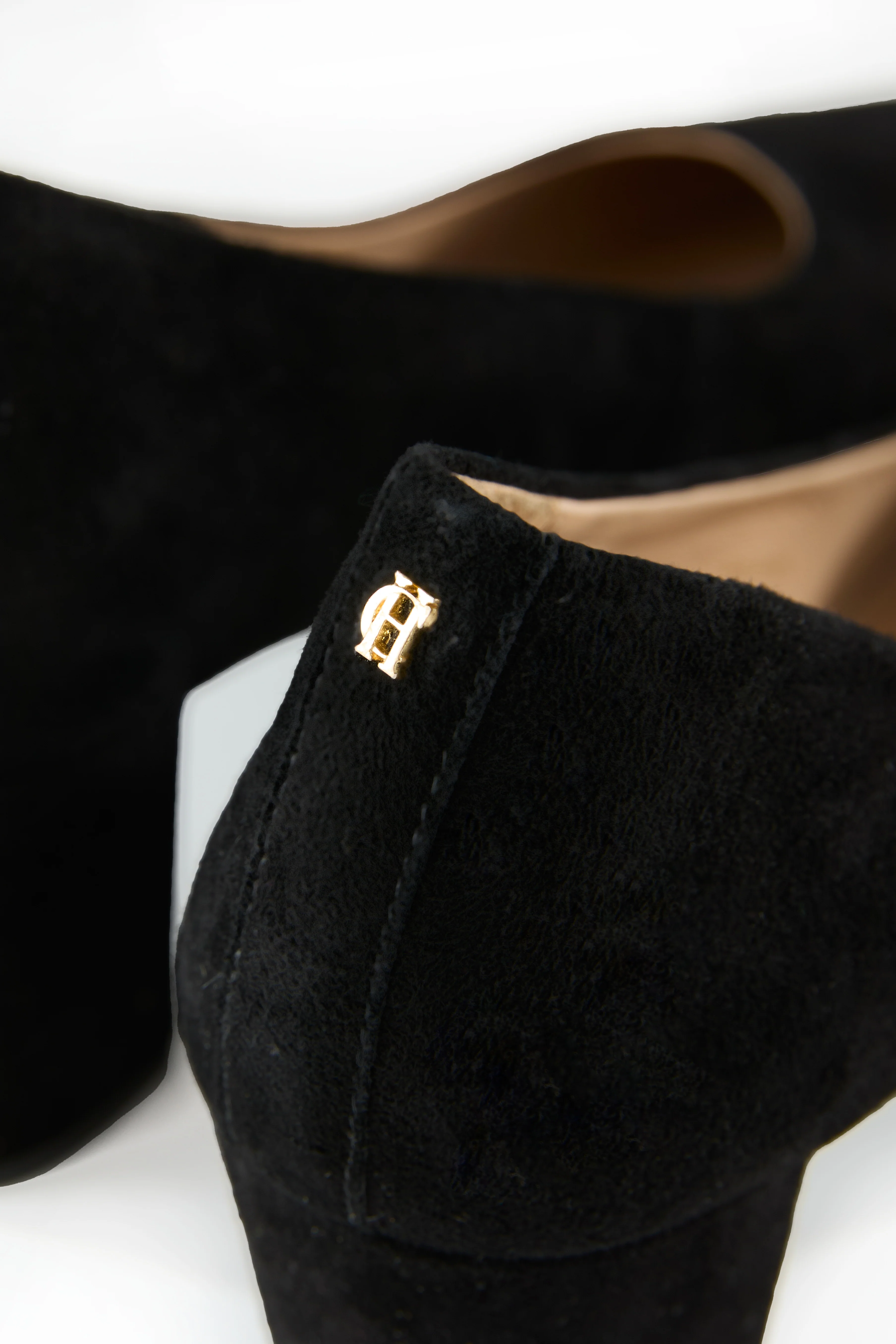 Knightsbridge Court Shoe (Black Suede)
