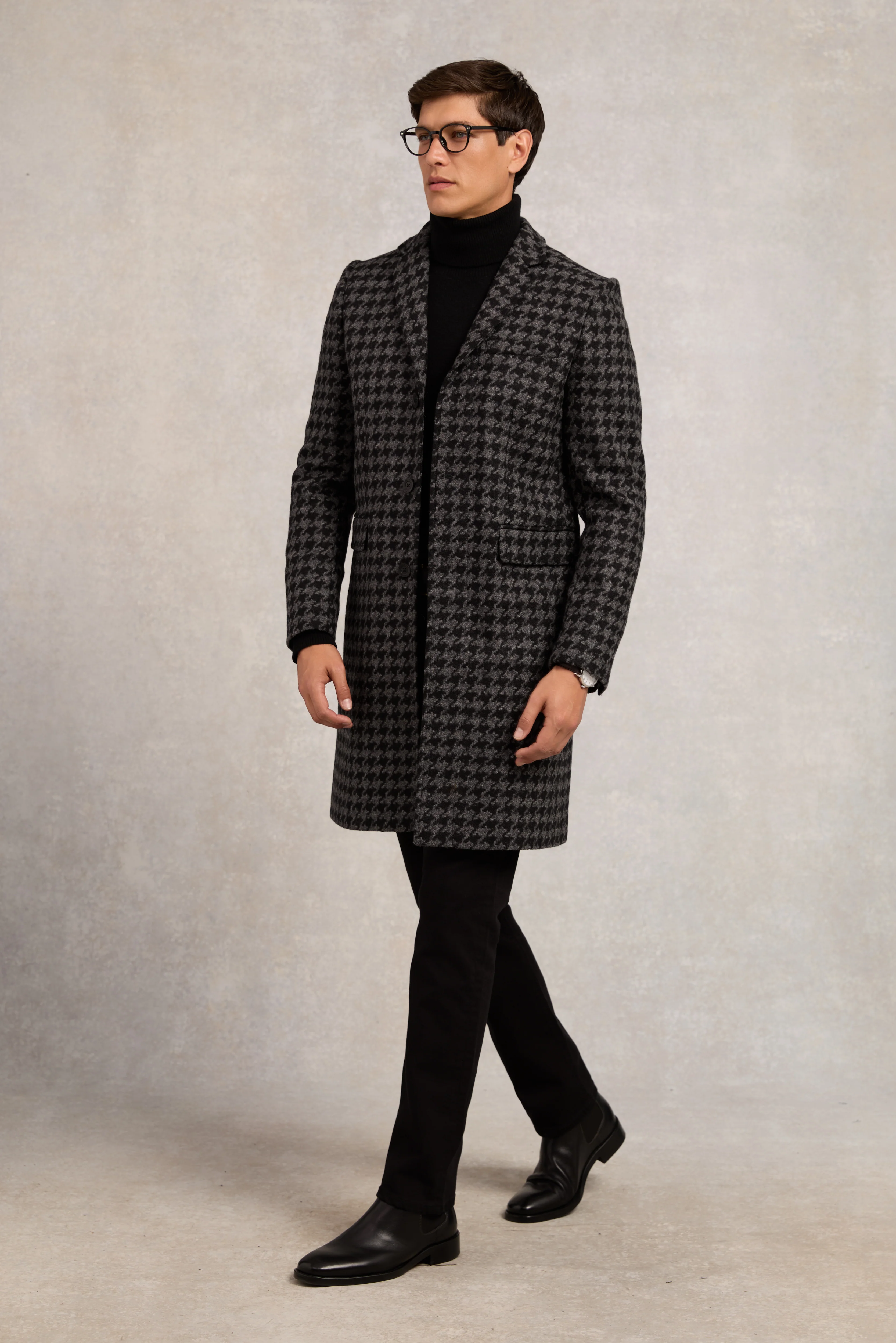 The Cheltenham Coat (Large Scale Charcoal Houndstooth)