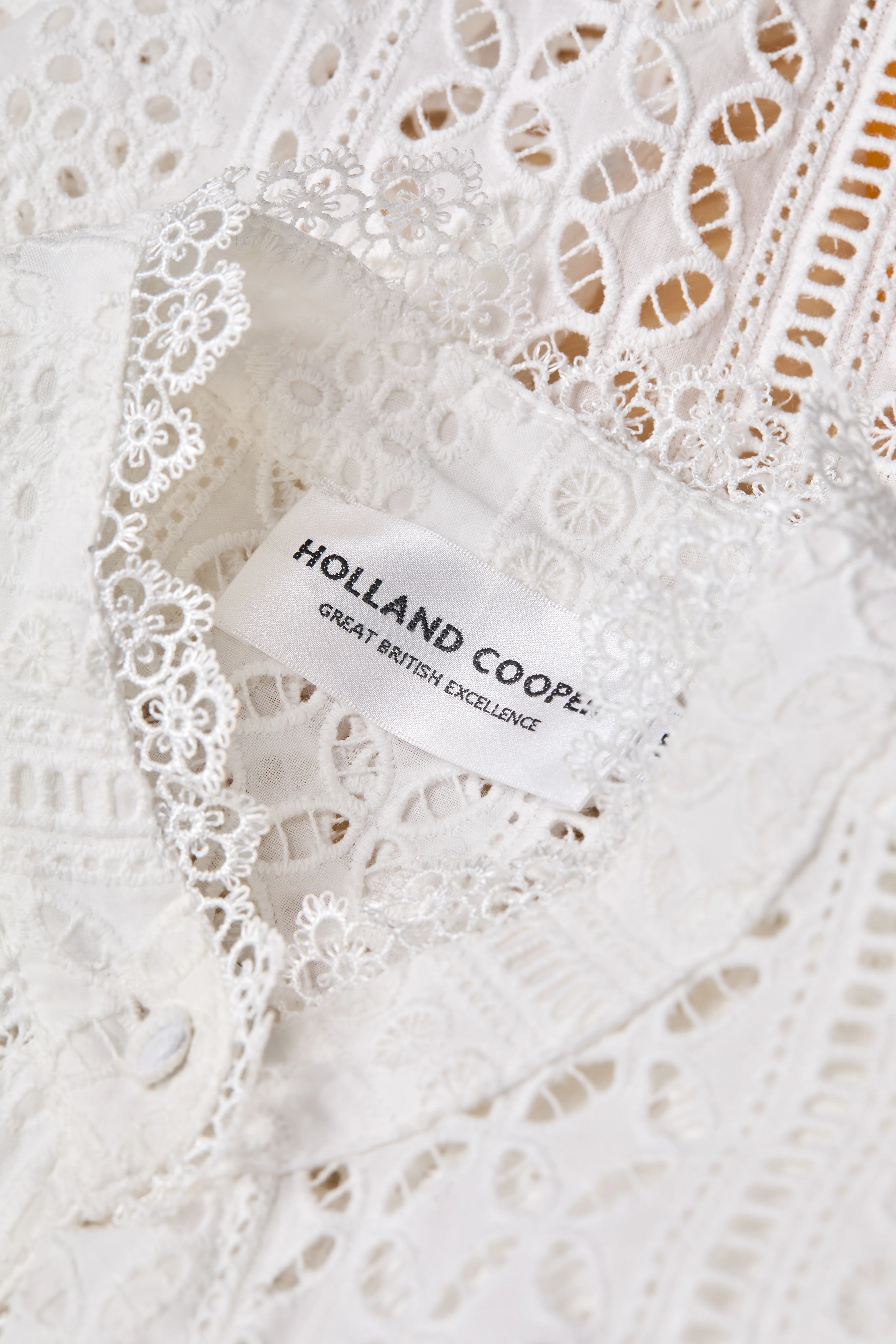 Collarless Broderie Shirt (White)